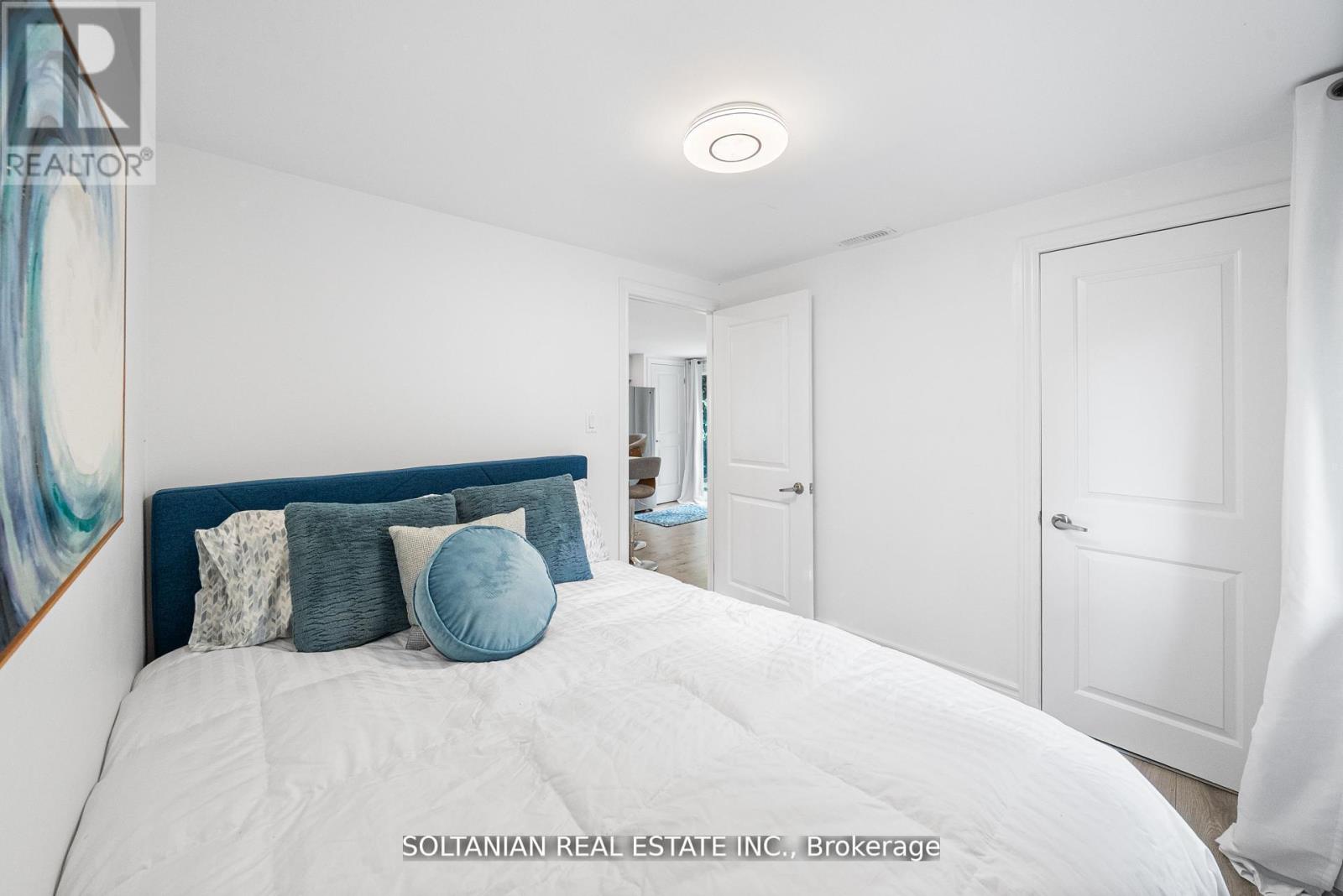 Photo 19 of 335 Miami Drive, Georgina ON