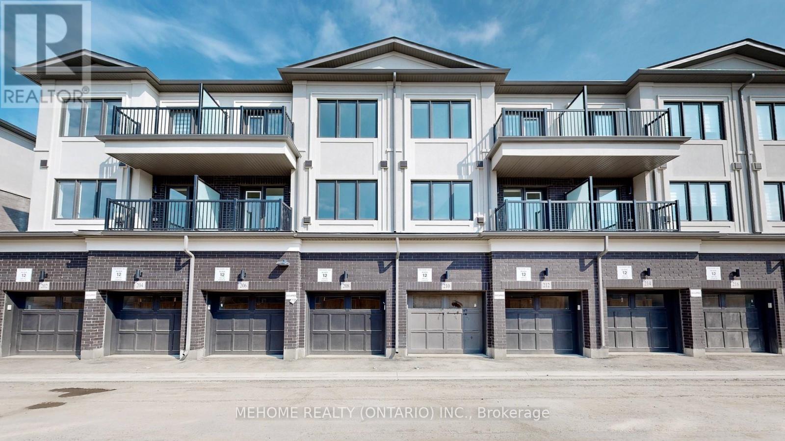 Photo 19 of 208 Matawin Lane, Richmond Hill ON