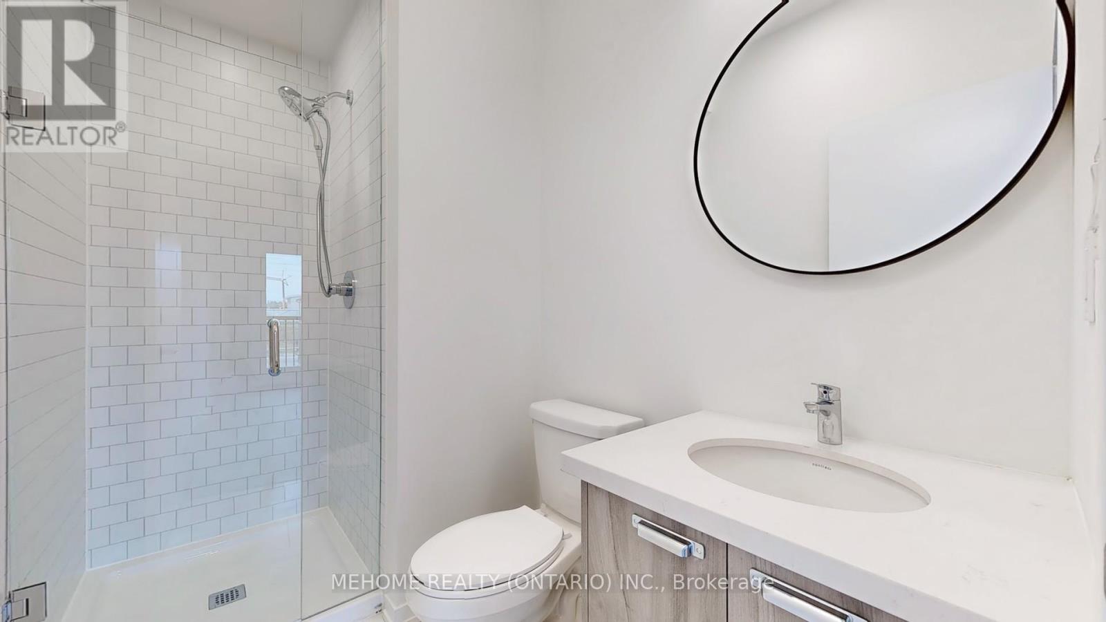 Photo 39 of 208 Matawin Lane, Richmond Hill ON