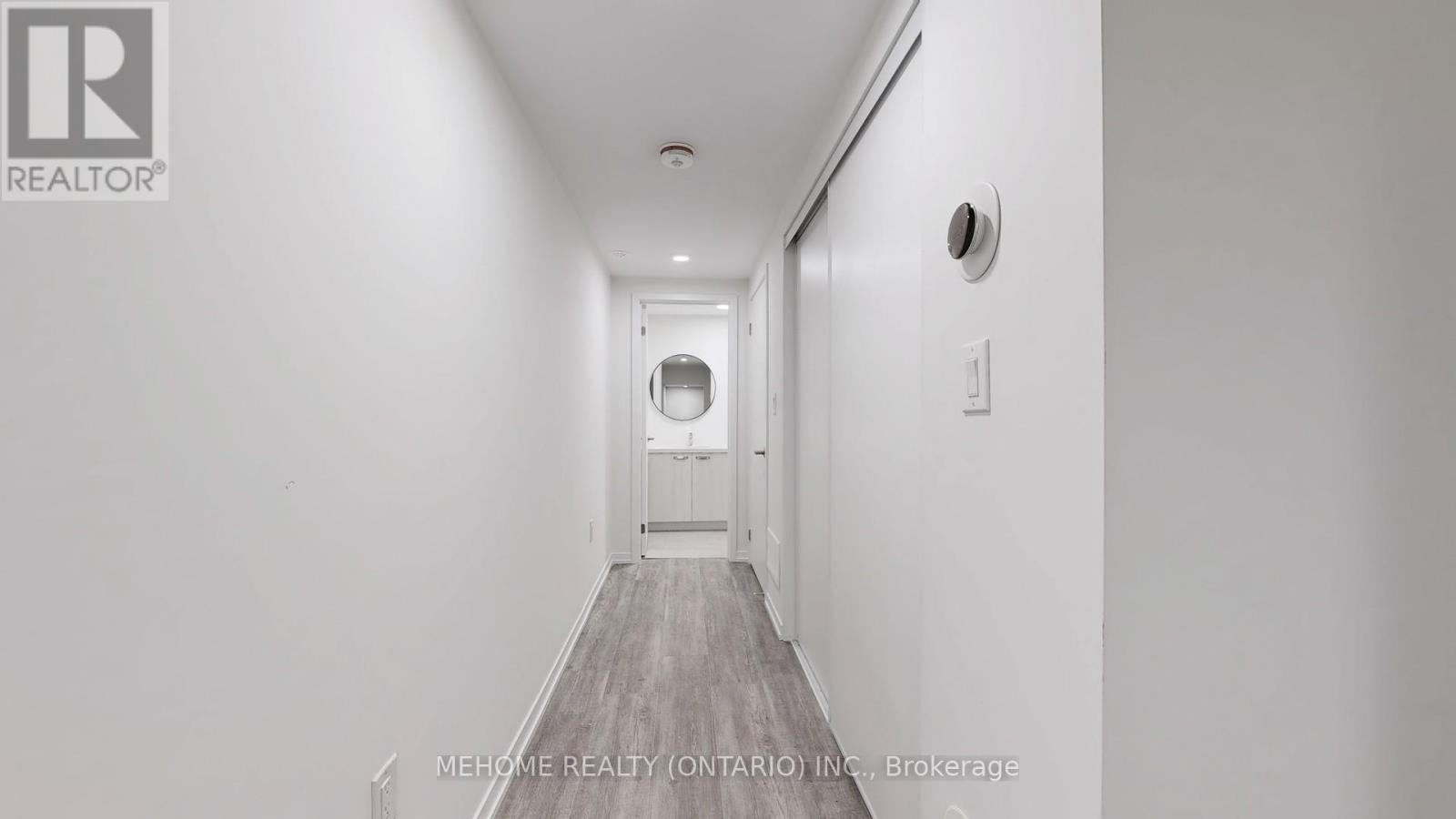 Photo 14 of 208 Matawin Lane, Richmond Hill ON