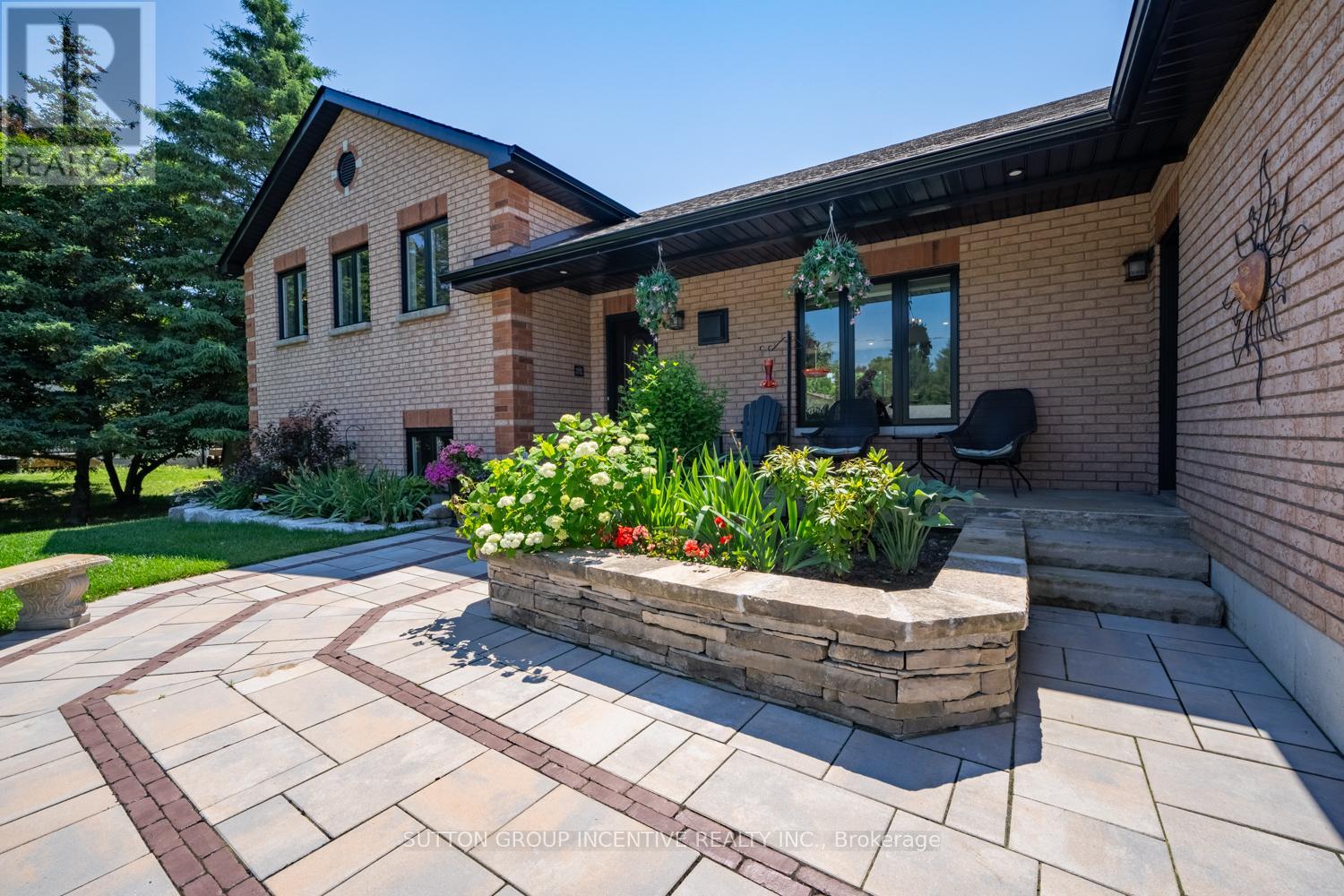 Photo 29 of 1277 Sunnidale Road, Springwater ON