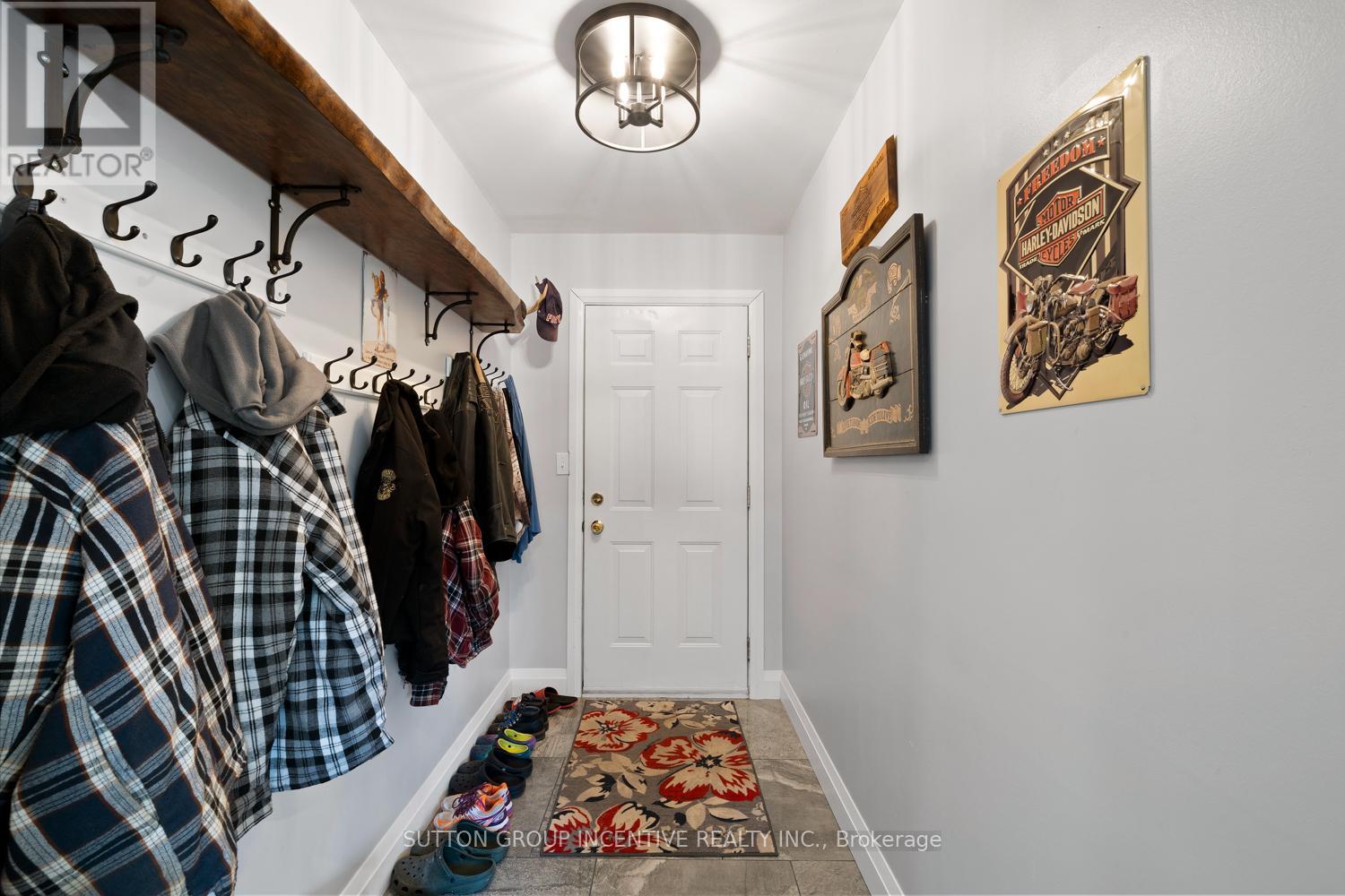 Photo 16 of 1277 Sunnidale Road, Springwater ON