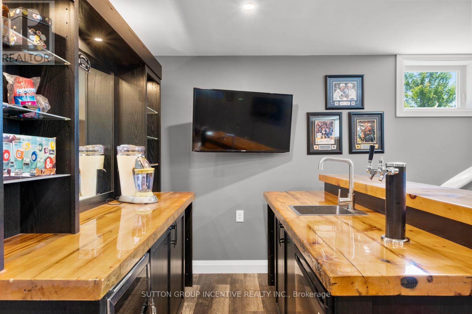 Photo 5 of 1277 Sunnidale Road, Springwater ON