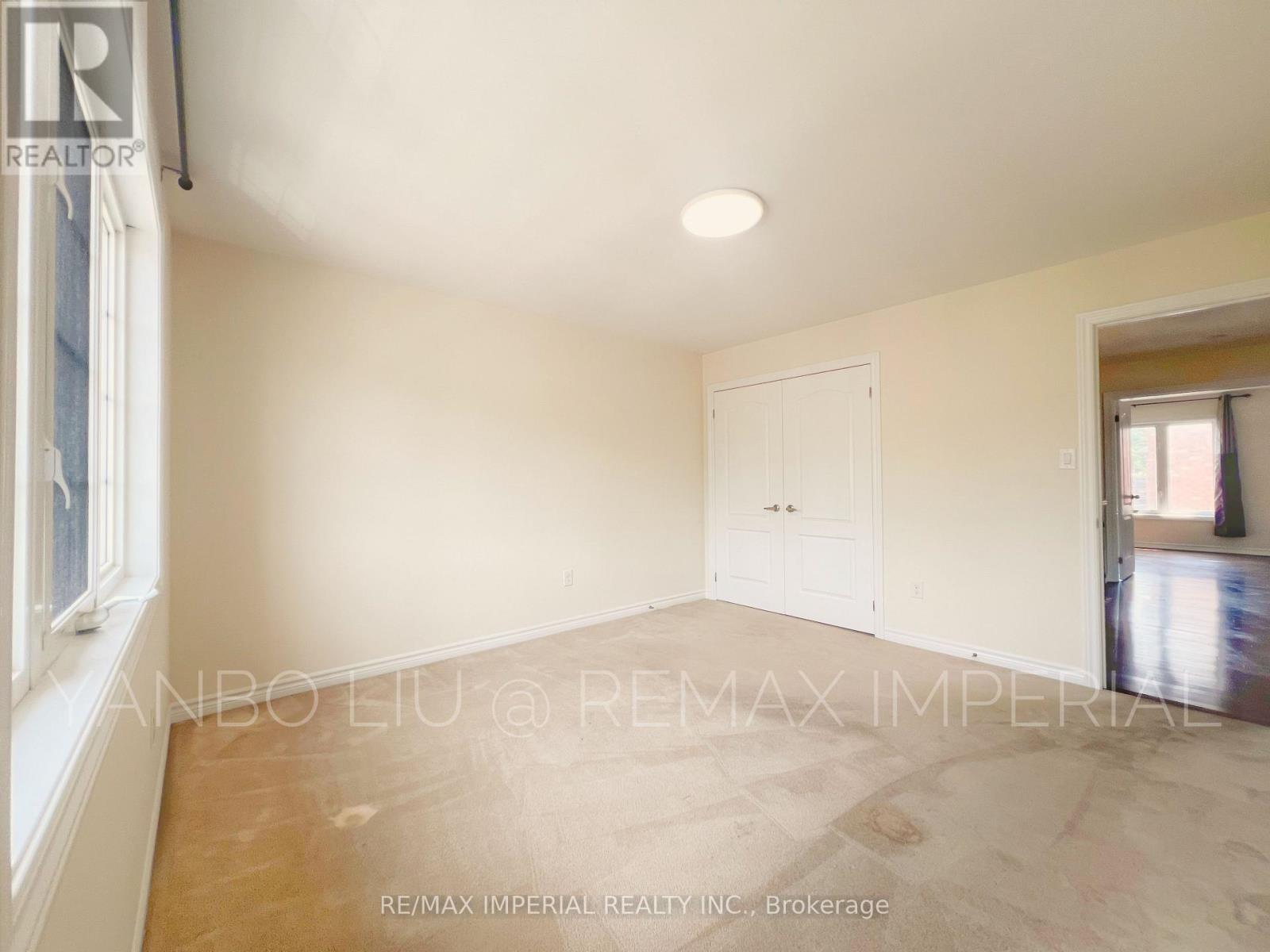 Photo 14 of 155 Art West Avenue, Newmarket ON