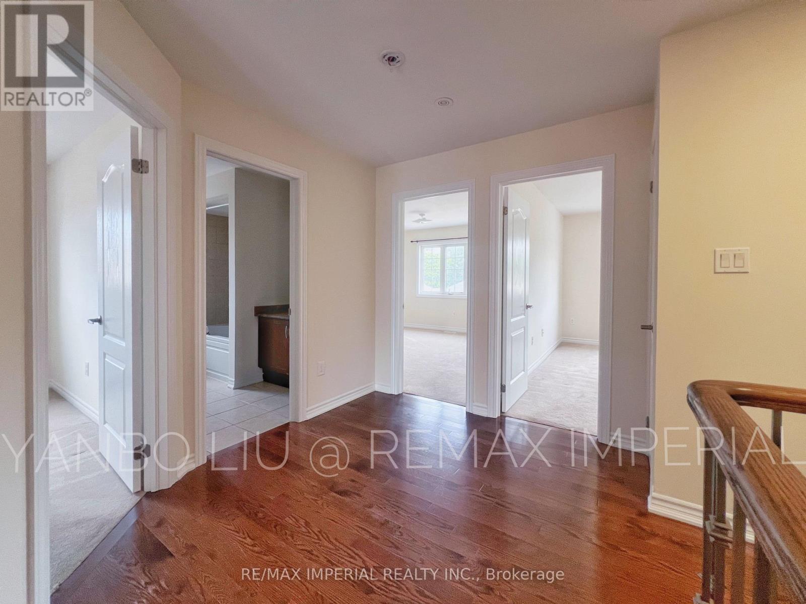 Photo 15 of 155 Art West Avenue, Newmarket ON