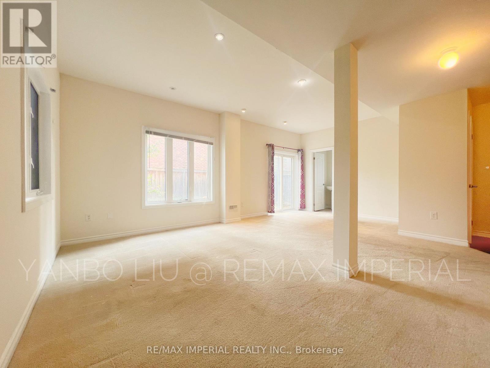 Photo 8 of 155 Art West Avenue, Newmarket ON