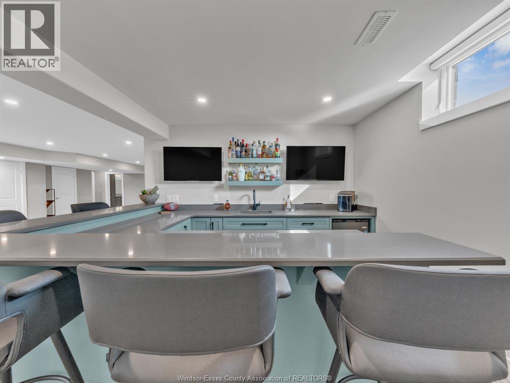 Photo 14 of 2 Olive Drive, Leamington ON