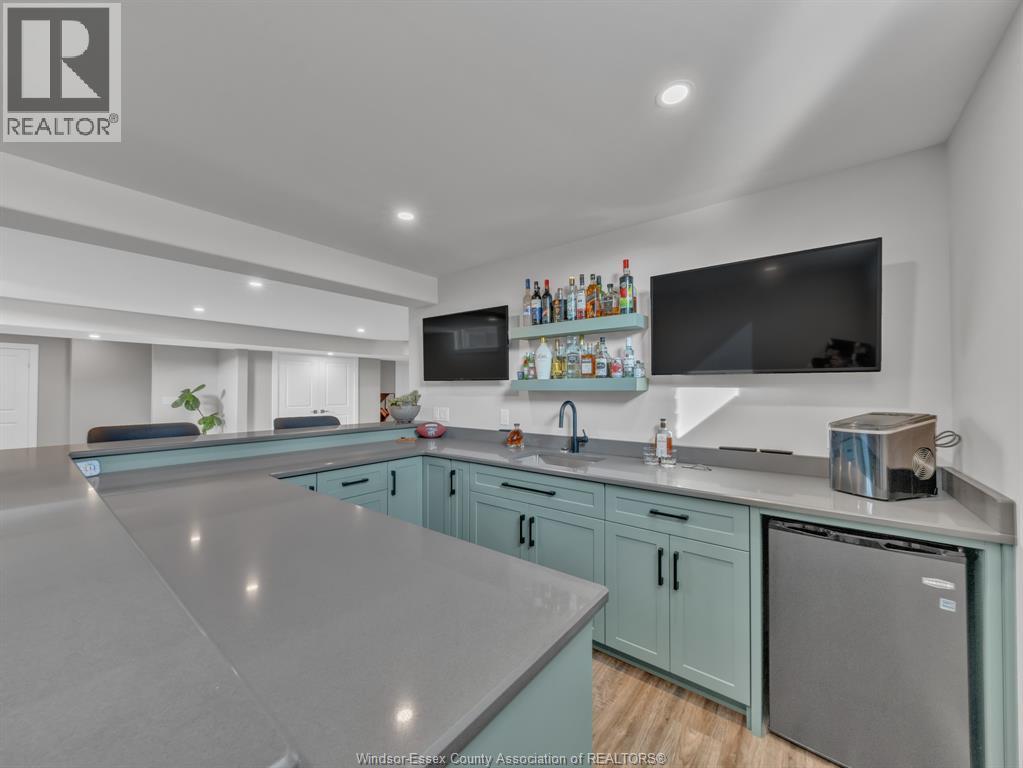 Photo 18 of 2 Olive Drive, Leamington ON