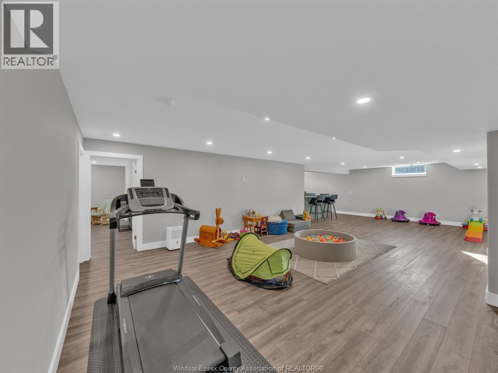 Photo 26 of 2 Olive Drive, Leamington ON