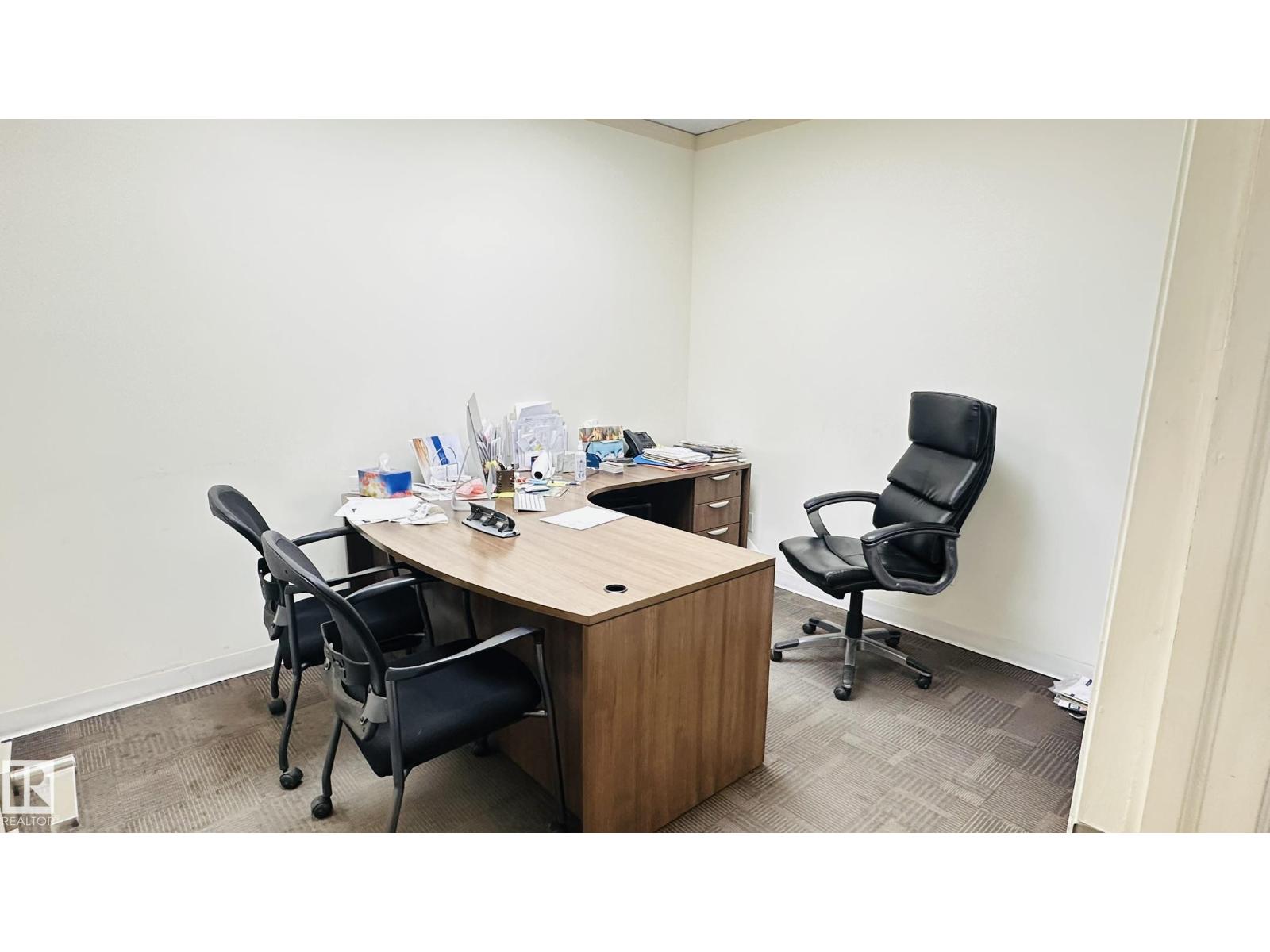 Photo 4 of 82 4003 98 St Nw, Edmonton AB