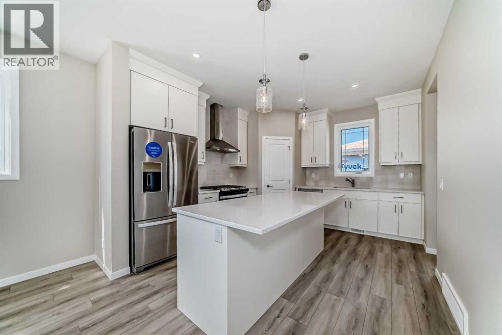 Photo 5 of 338 Ellen Park, Crossfield AB