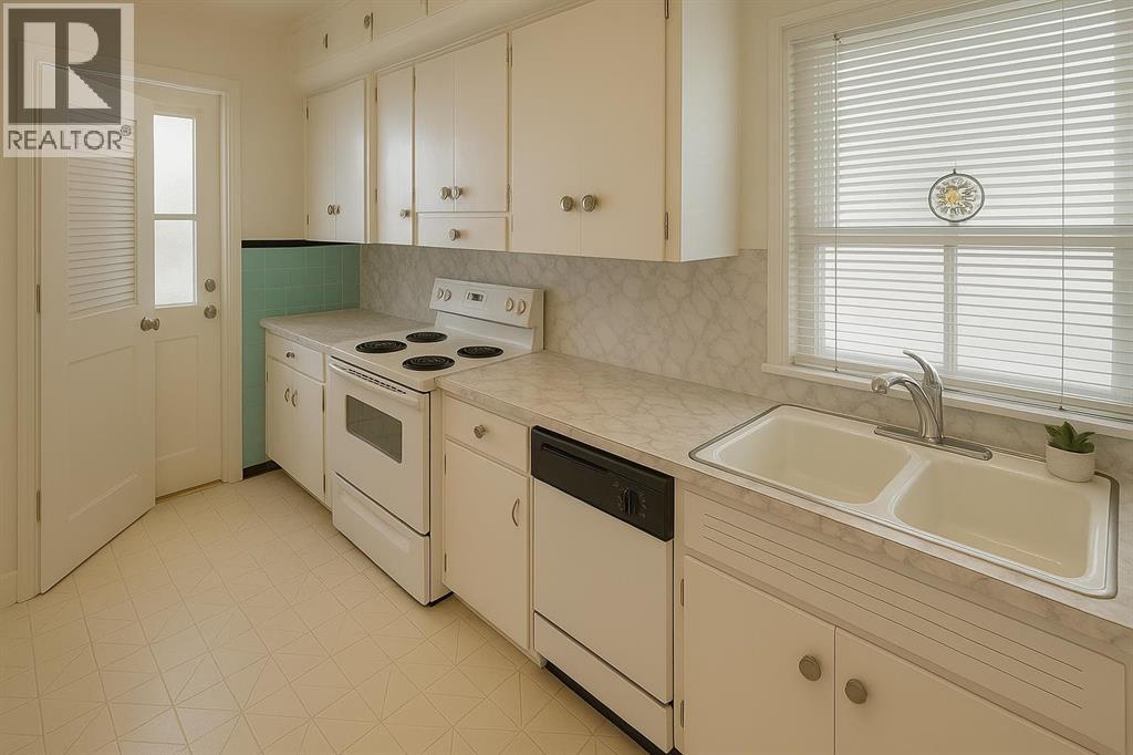 920 Renfrew Drive NE, Calgary, Alberta