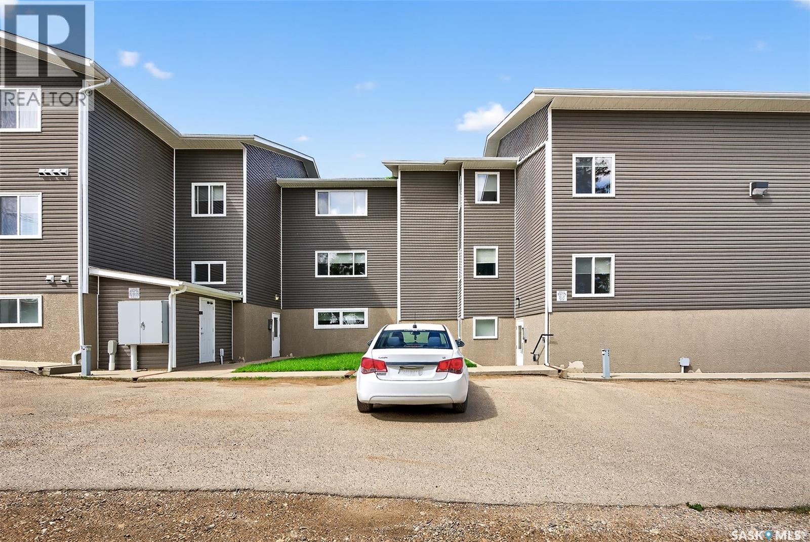 Photo 34 of 2 221 Main Street S, Moose Jaw SK