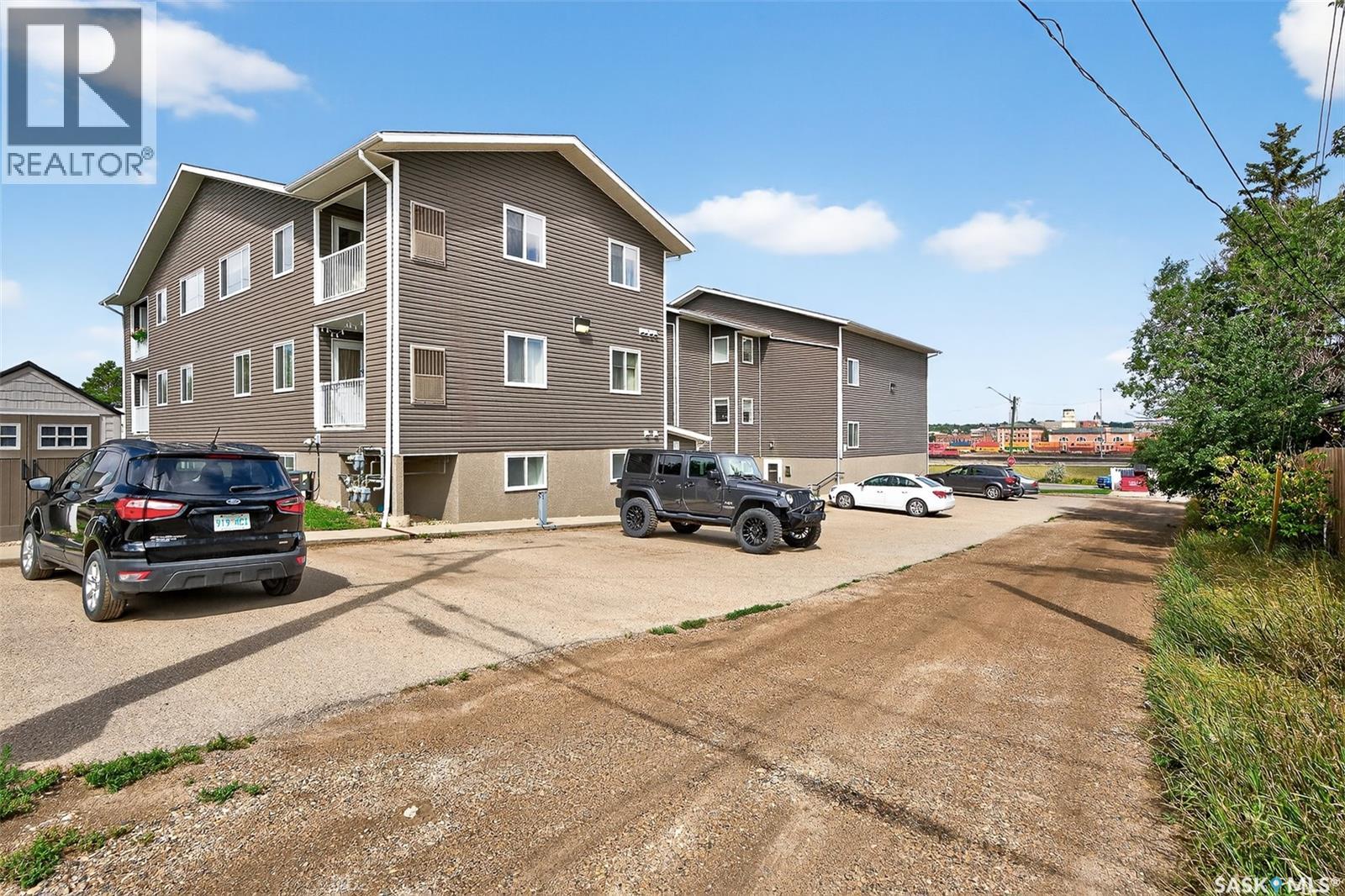 Photo 23 of 2 221 Main Street S, Moose Jaw SK