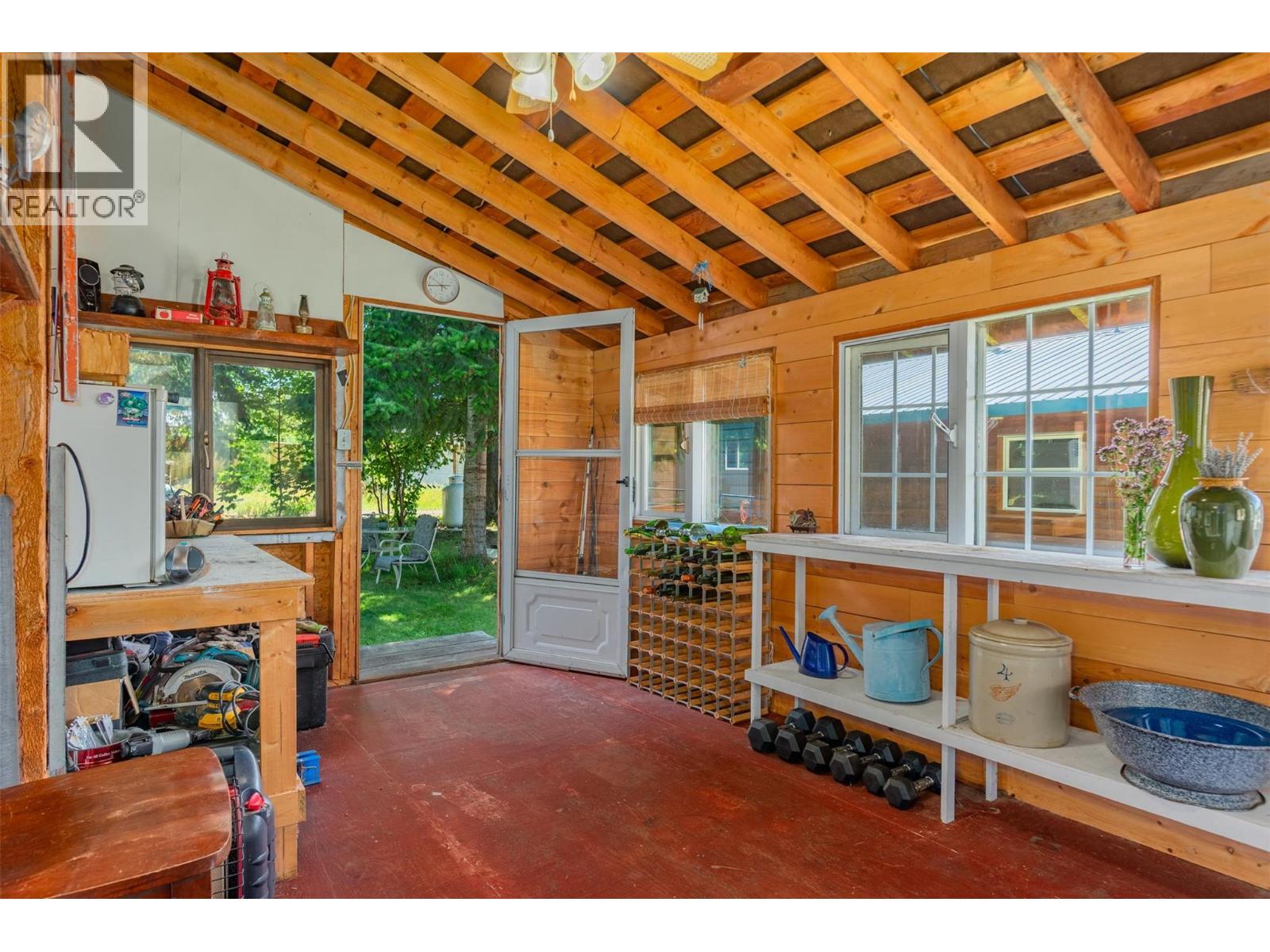 Photo 5 of 711 9th Avenue, New Denver BC