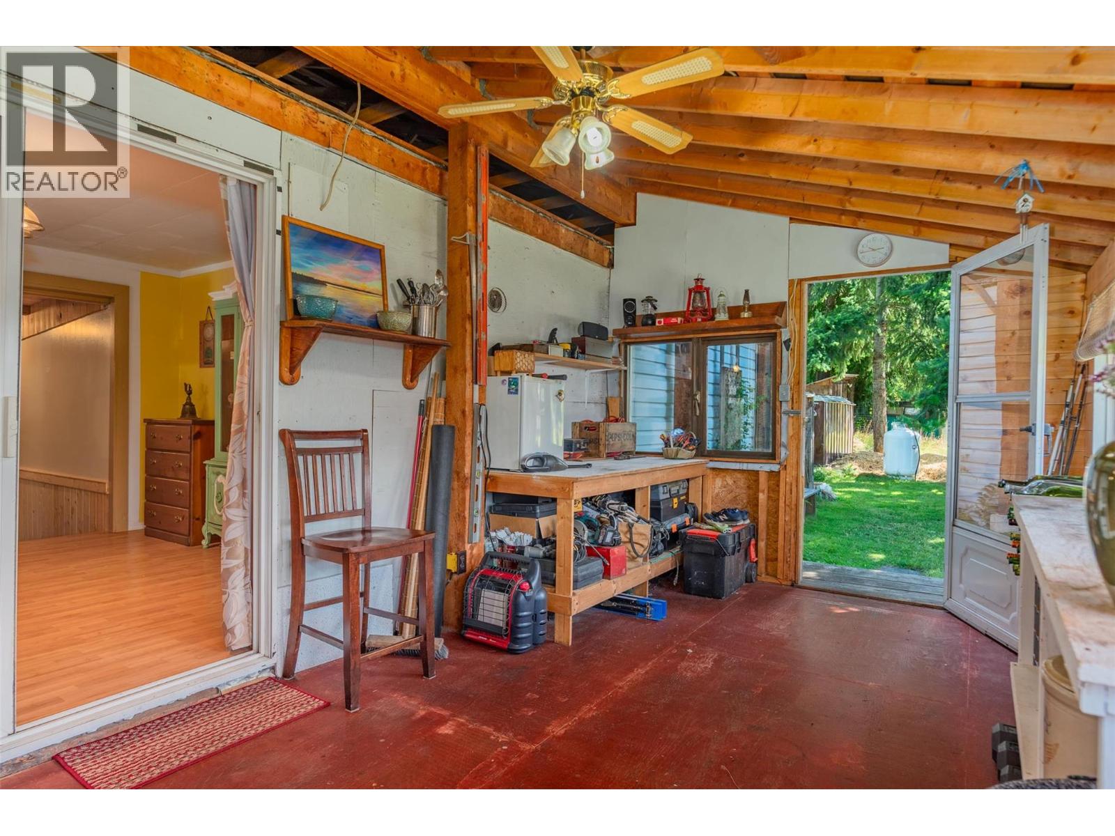 Photo 9 of 711 9th Avenue, New Denver BC
