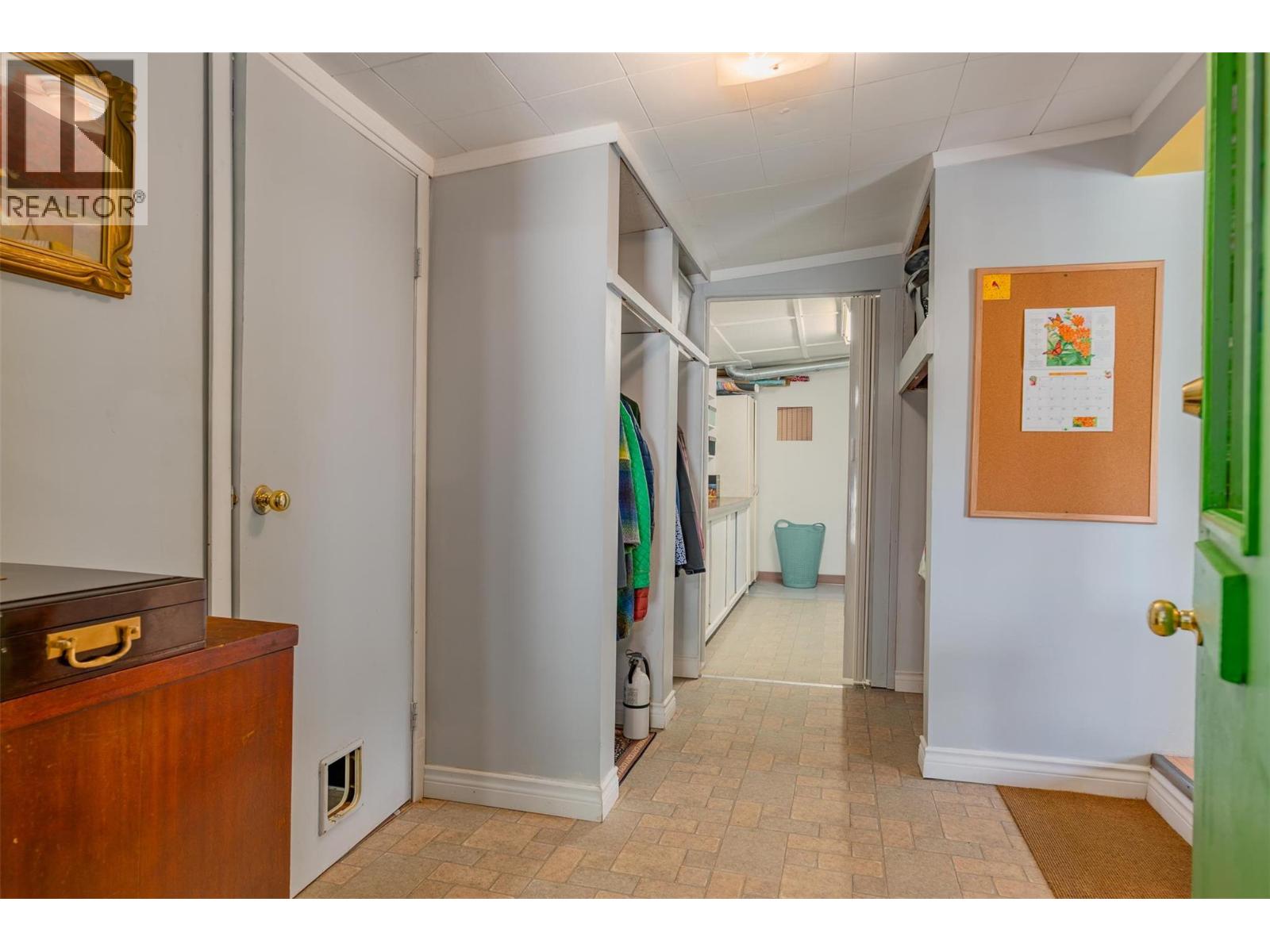 Photo 38 of 711 9th Avenue, New Denver BC
