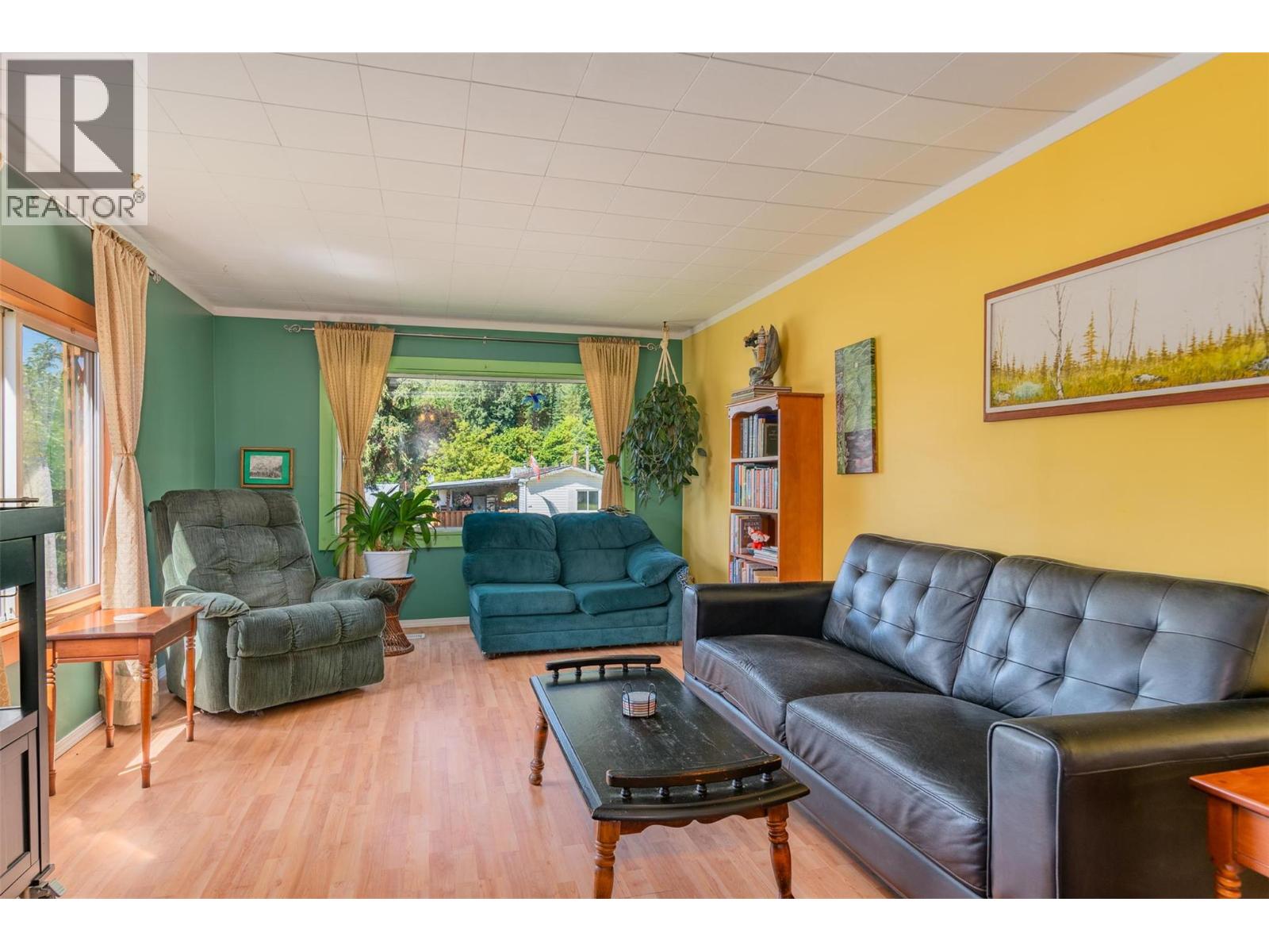 Photo 12 of 711 9th Avenue, New Denver BC