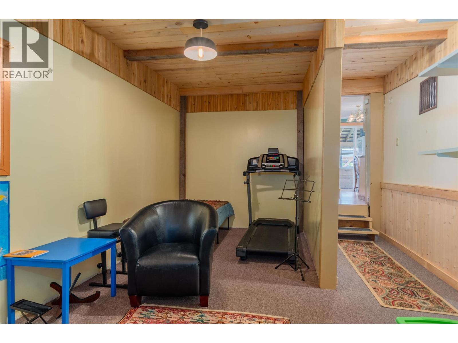 Photo 32 of 711 9th Avenue, New Denver BC