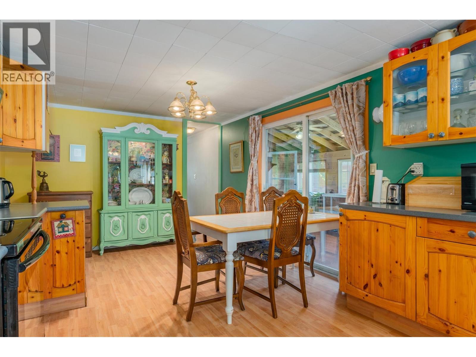 Photo 30 of 711 9th Avenue, New Denver BC