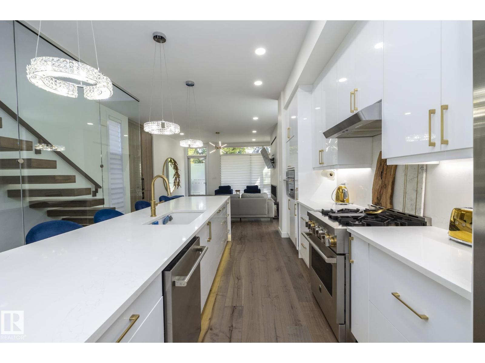 Photo 67 of 9232 117 St Nw Nw, Edmonton AB