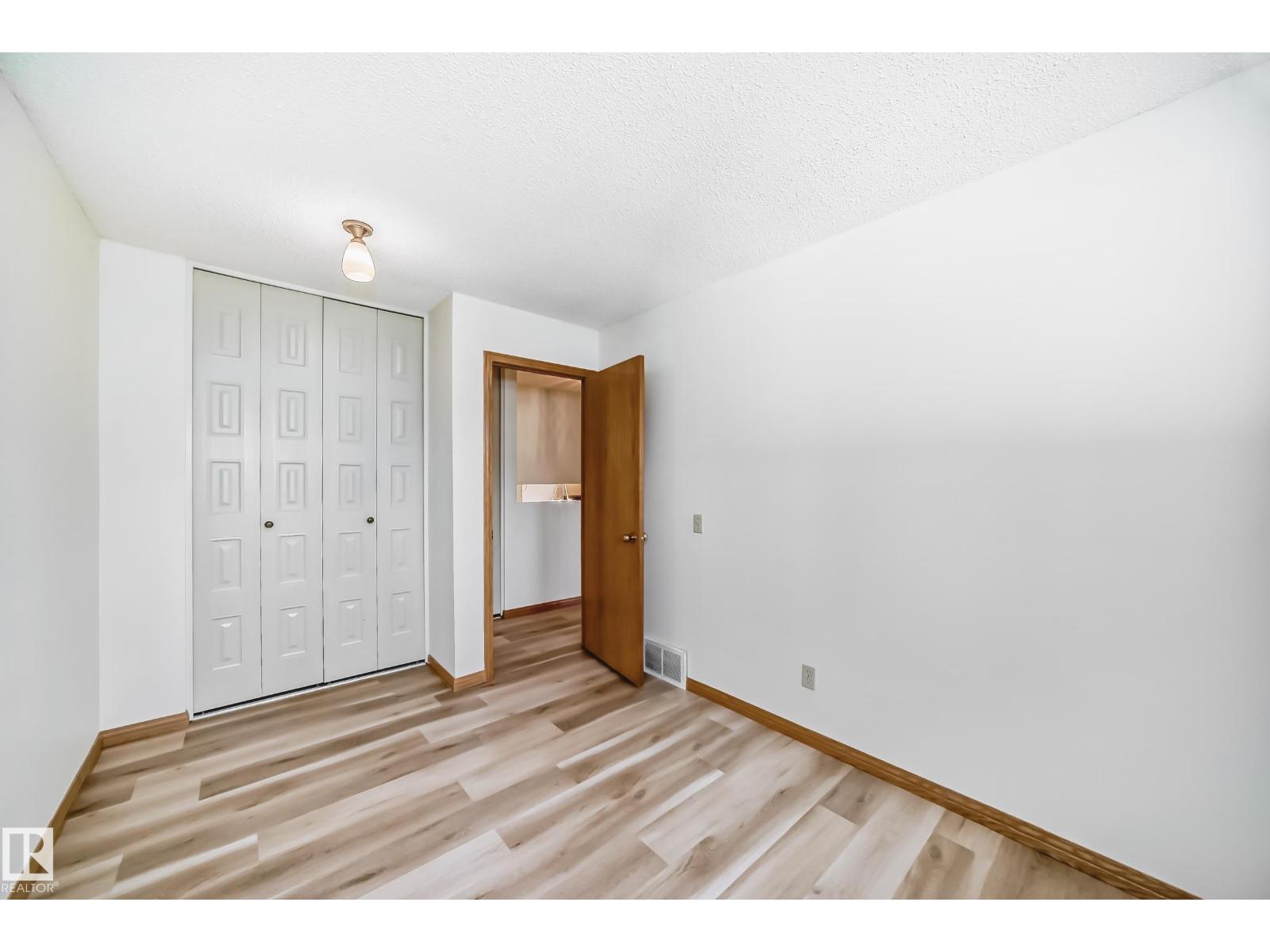 Photo 14 of 9 Wellington Cr, Spruce Grove AB