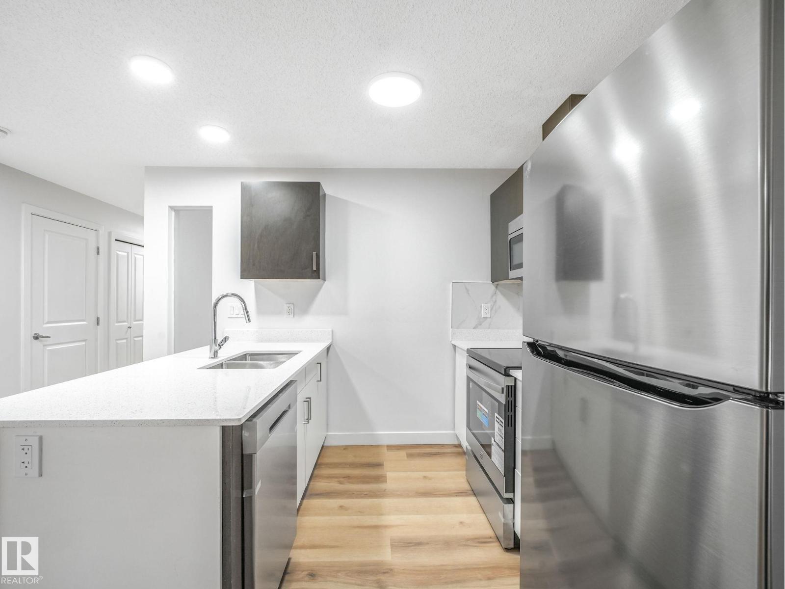 Photo 41 of 121 5515 7 Av Sw, Edmonton AB