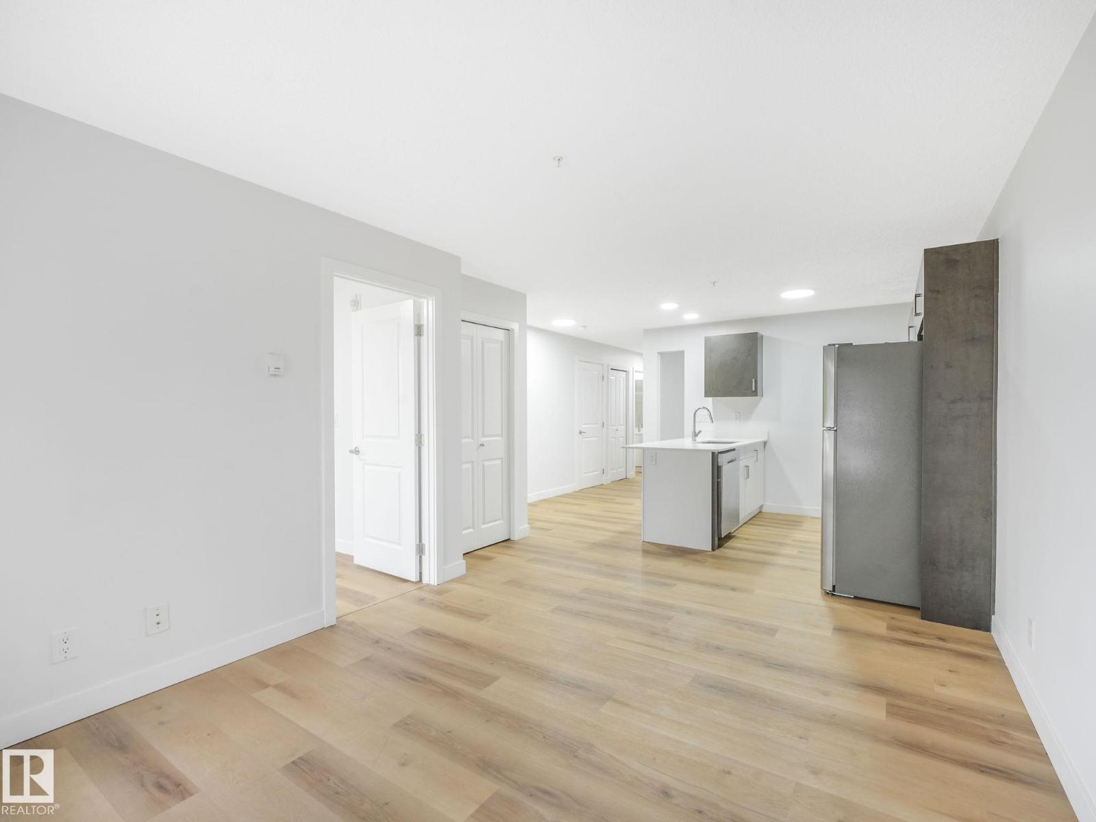 Photo 42 of 121 5515 7 Av Sw, Edmonton AB