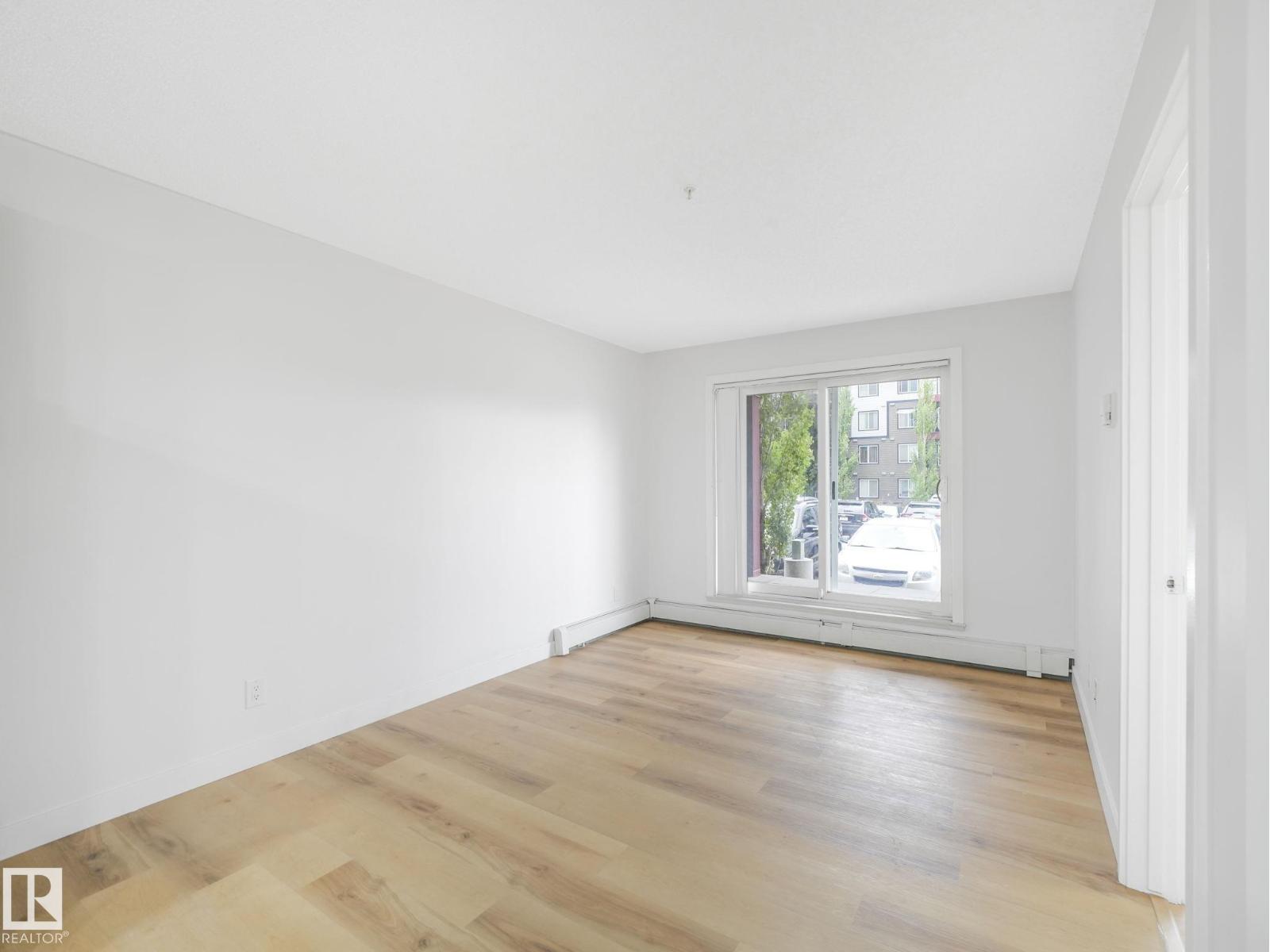 Photo 13 of 121 5515 7 Av Sw, Edmonton AB