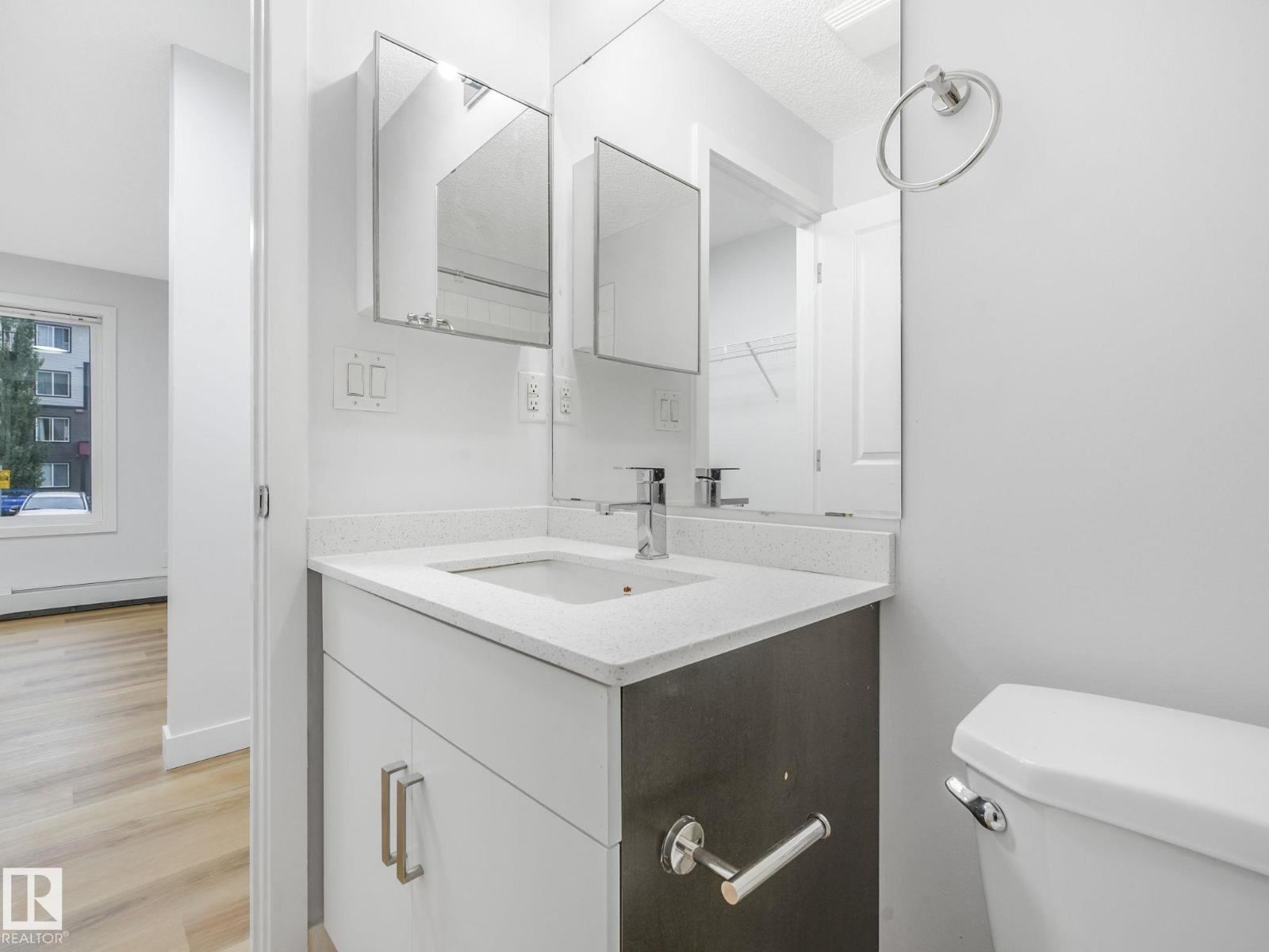 Photo 22 of 121 5515 7 Av Sw, Edmonton AB