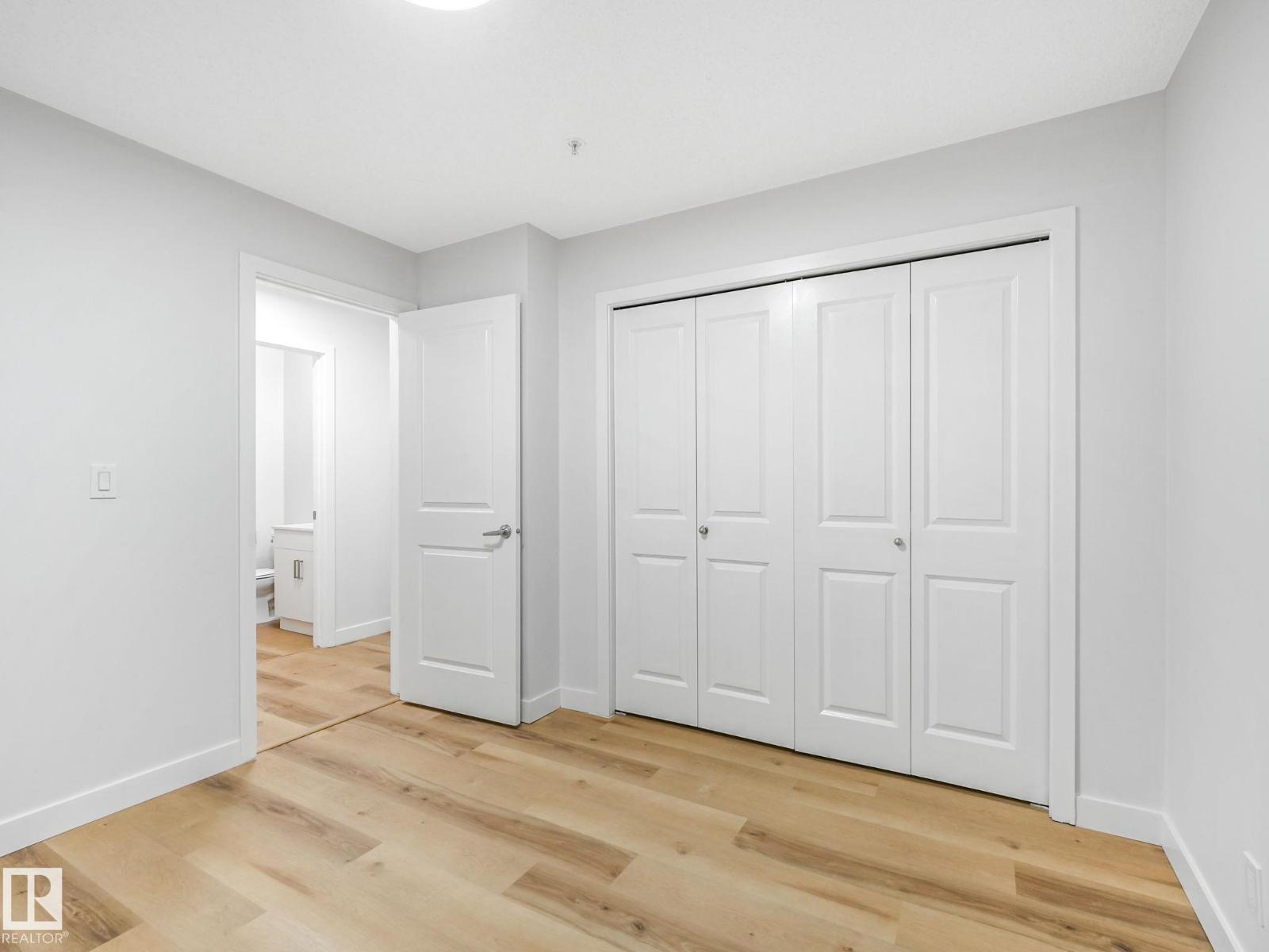 Photo 7 of 121 5515 7 Av Sw, Edmonton AB