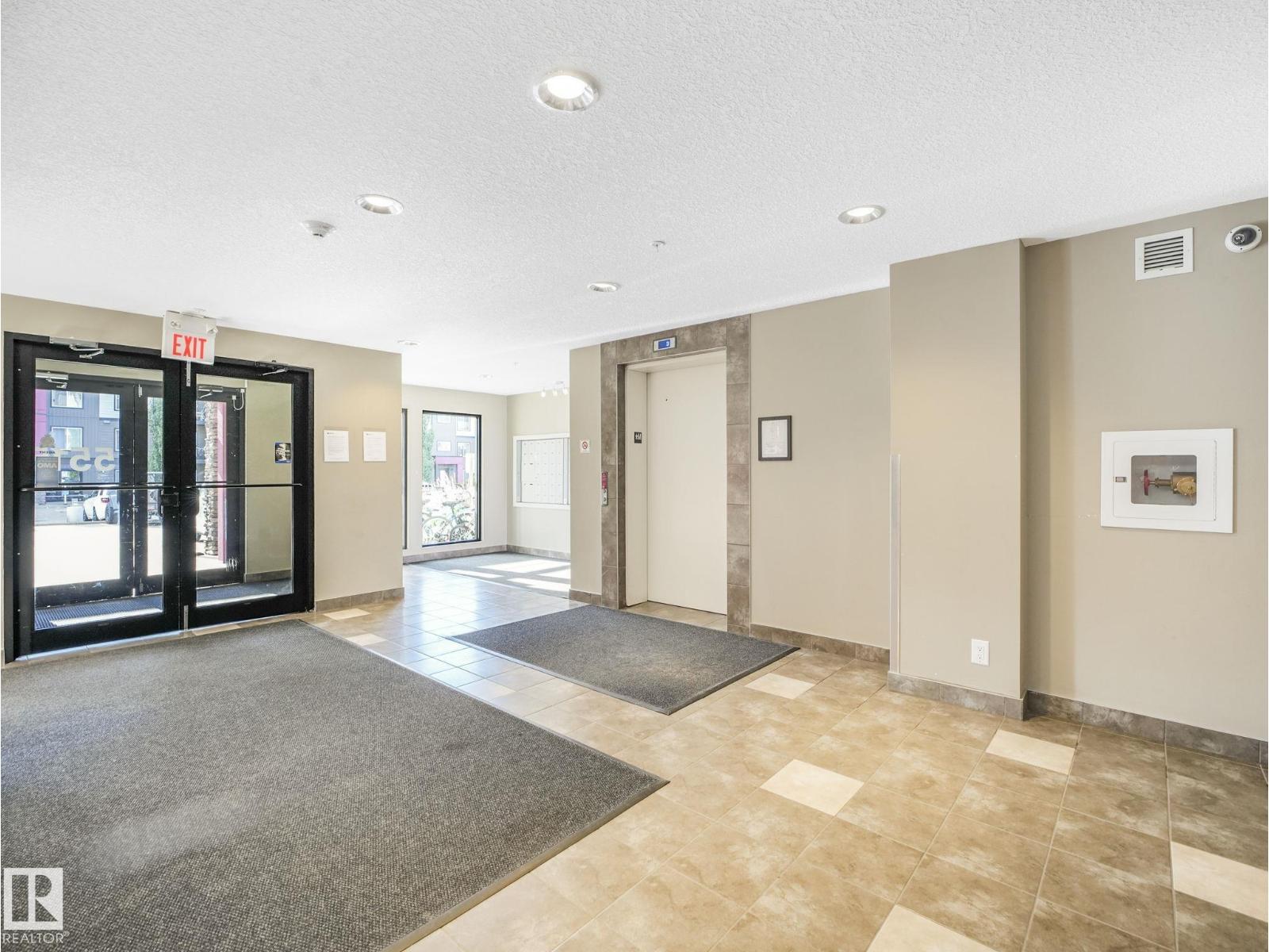 Photo 4 of 121 5515 7 Av Sw, Edmonton AB