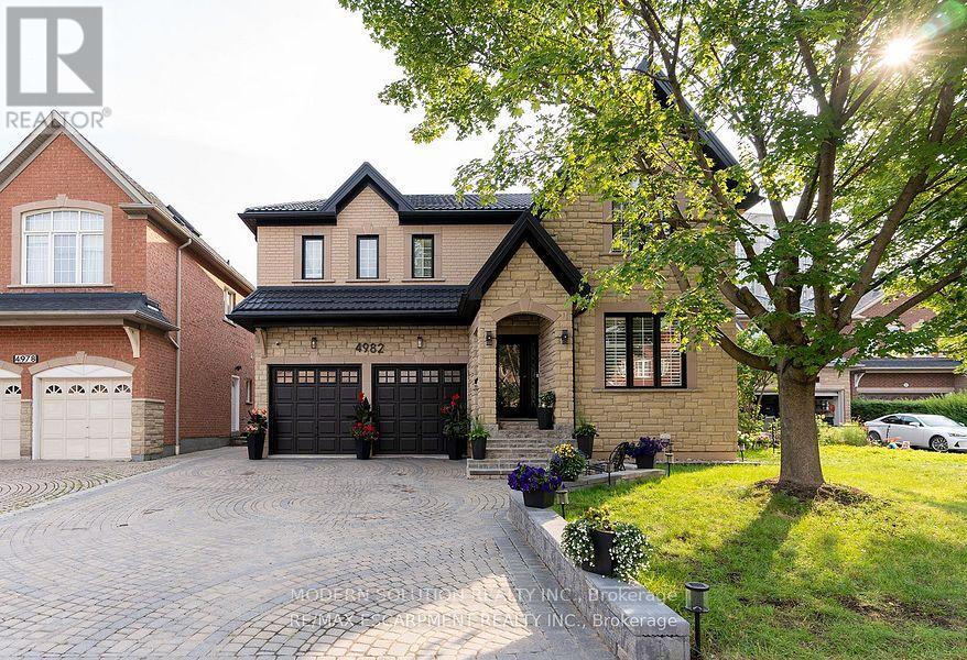 Photo 33 of 4982 Maxine Place, Mississauga ON