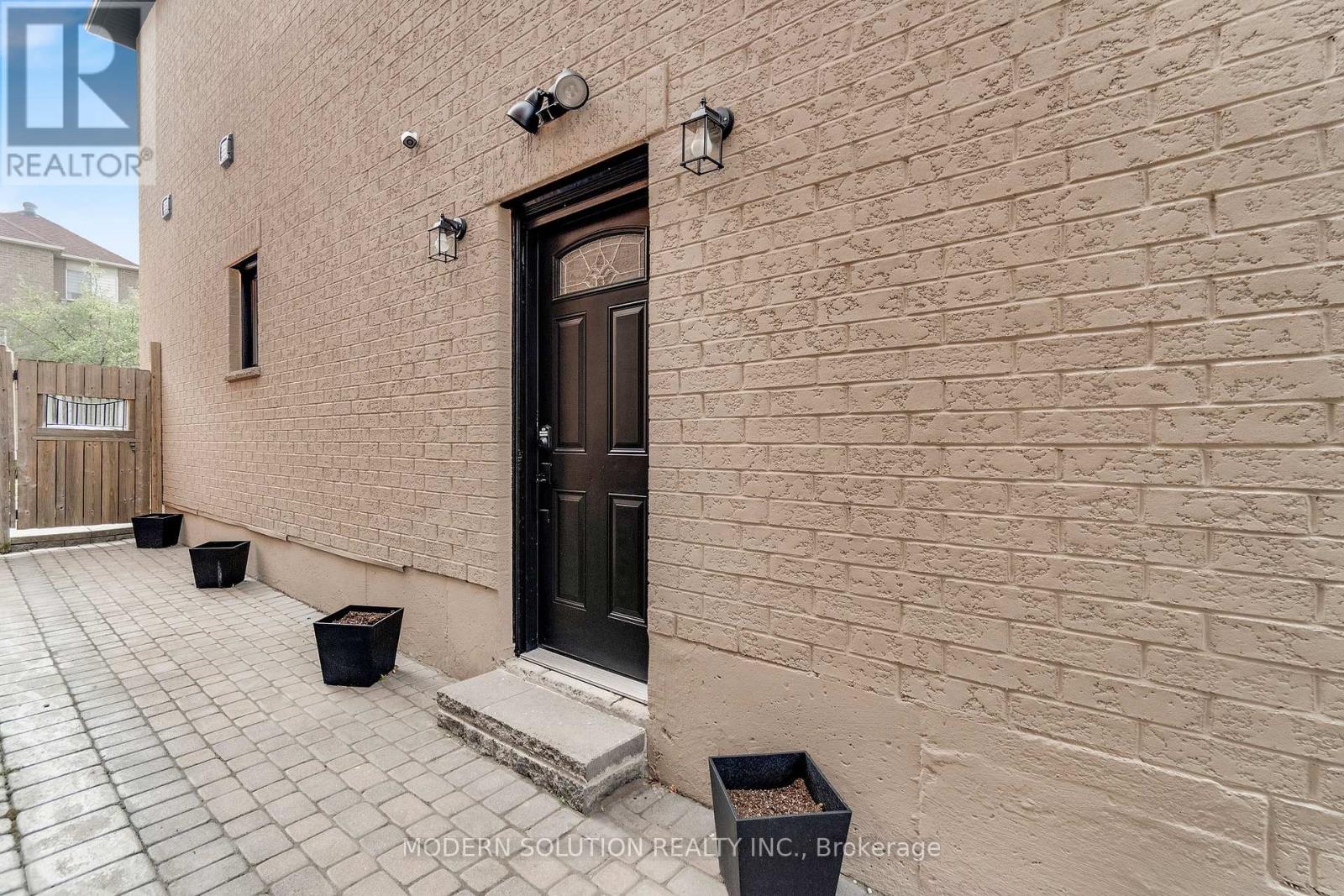 Photo 24 of 4982 Maxine Place, Mississauga ON