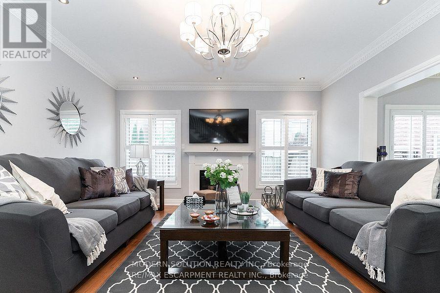 Photo 29 of 4982 Maxine Place, Mississauga ON