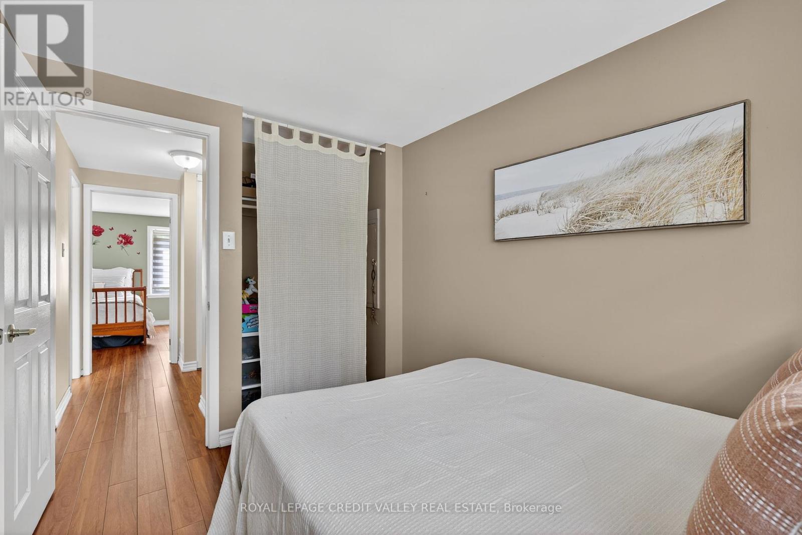 Photo 48 of 60 Gondola Crescent, Brampton ON