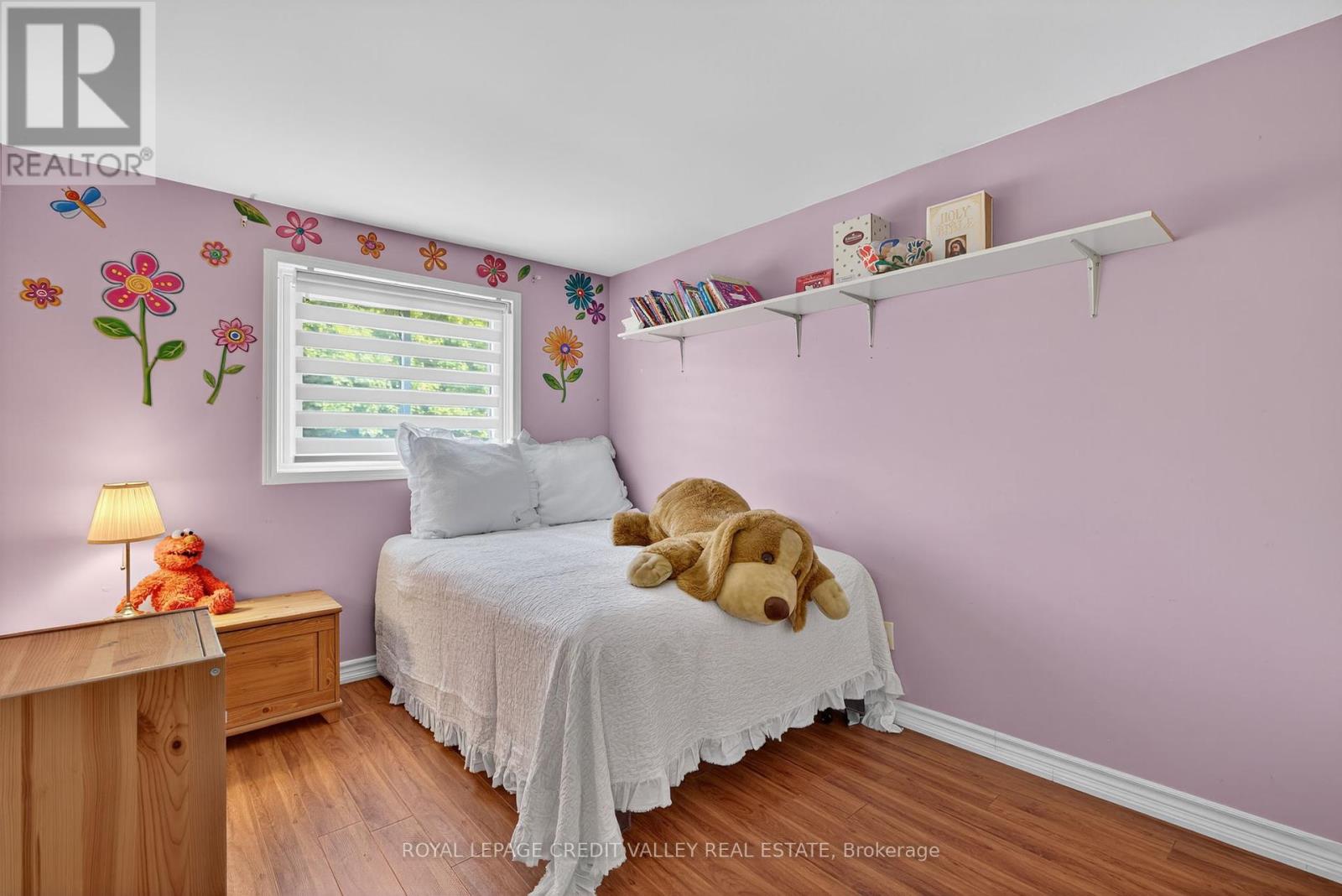 Photo 16 of 60 Gondola Crescent, Brampton ON
