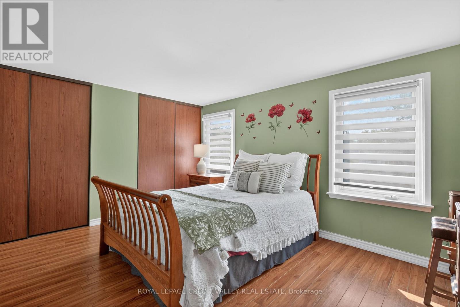 Photo 25 of 60 Gondola Crescent, Brampton ON