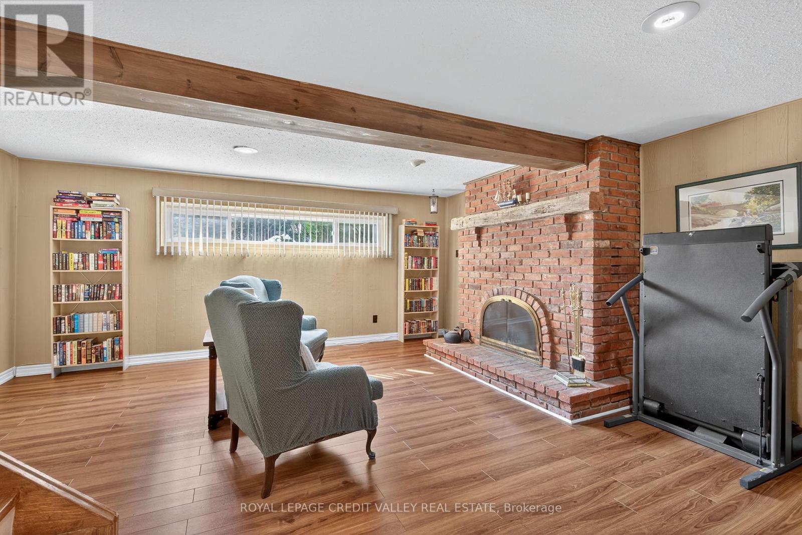Photo 34 of 60 Gondola Crescent, Brampton ON