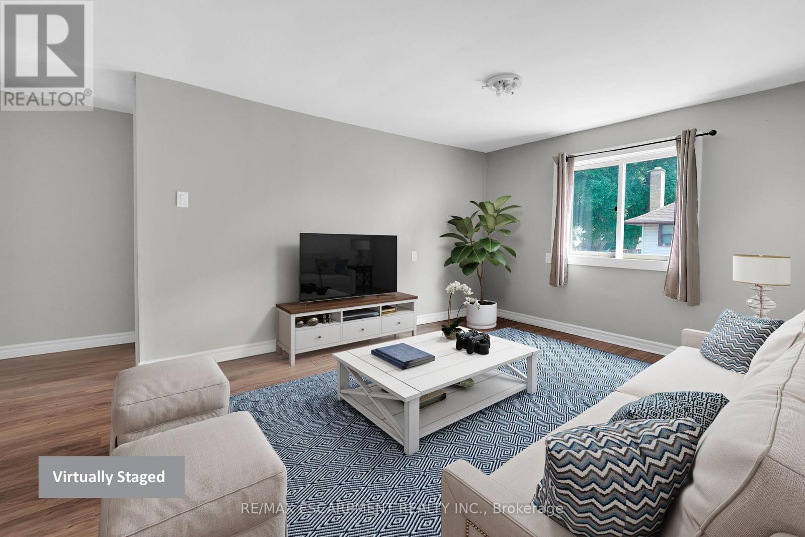Photo 15 of 68 Henry Street, St Catharines ON