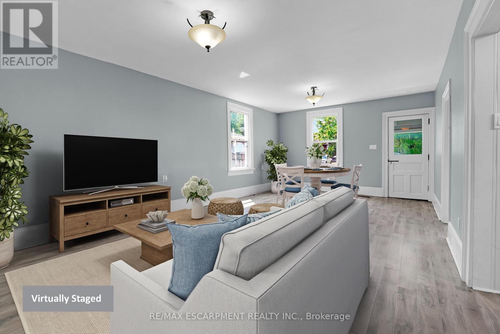 Photo 6 of 68 Henry Street, St Catharines ON