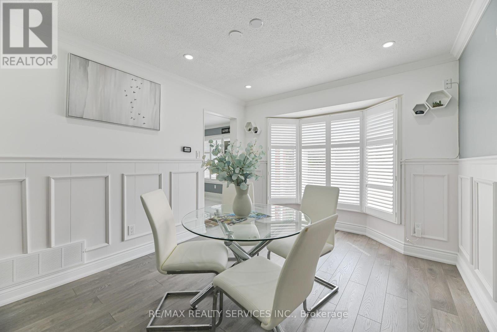 Photo 13 of 29 Leneck Avenue, Brampton ON