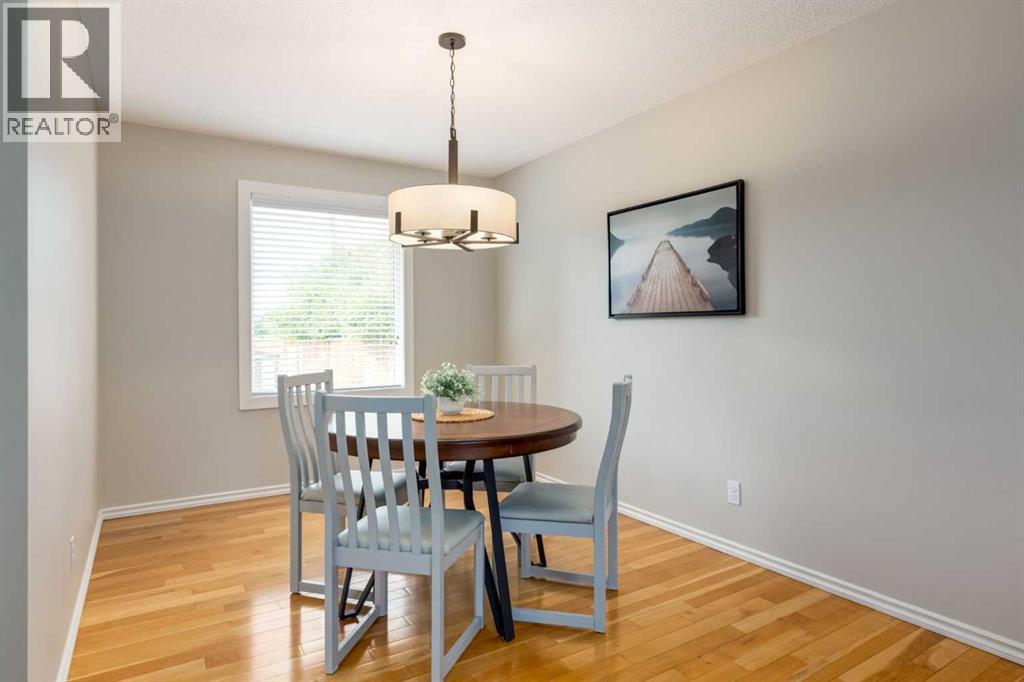 Single Family House for Sale in  Berkley Place NW Beddington Heights Calgary 
