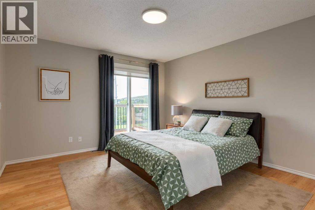 Single Family House for Sale in  Berkley Place NW Beddington Heights Calgary 
