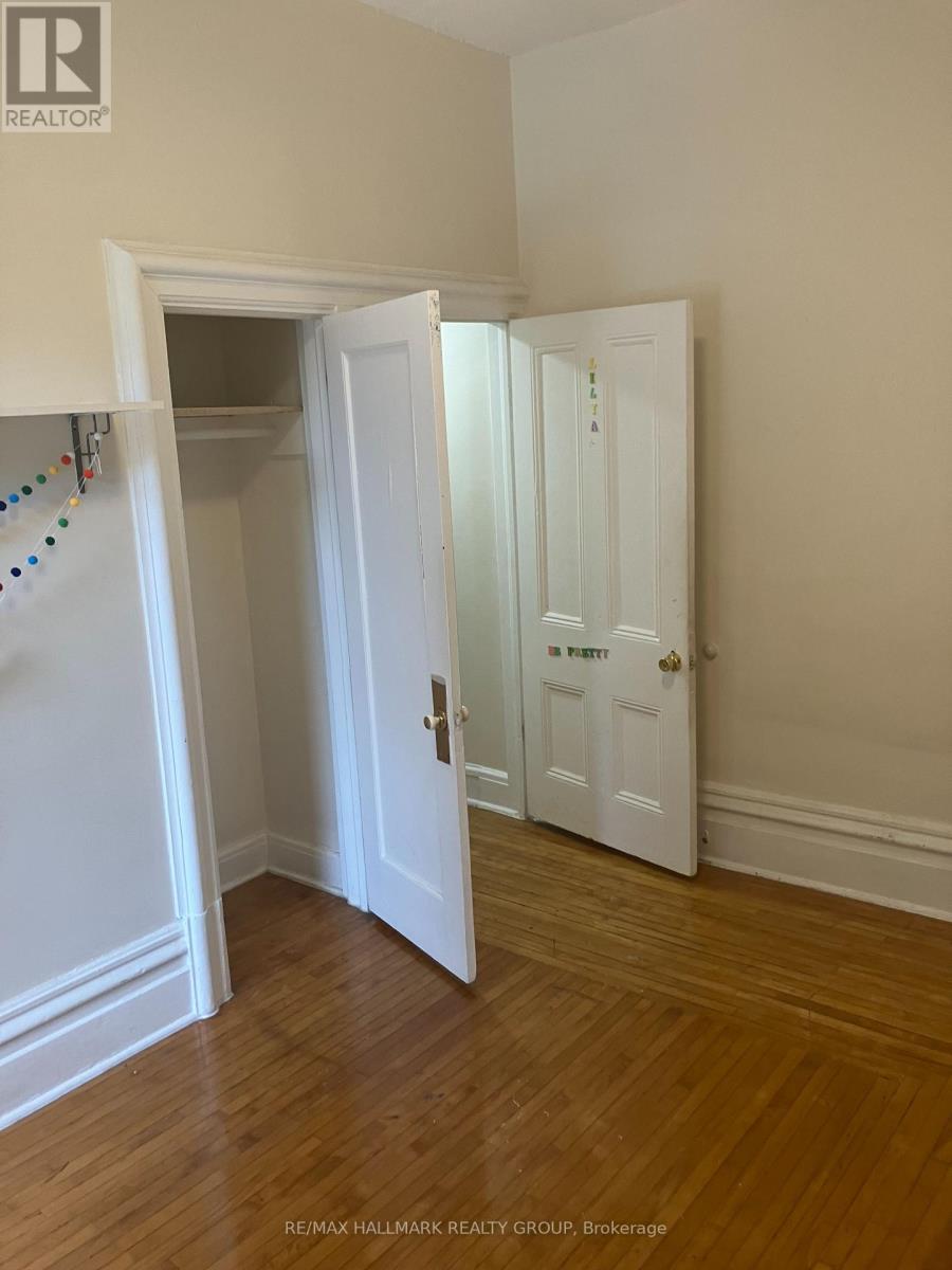 Photo 1 of 1 257 Bronson Avenue, Ottawa ON