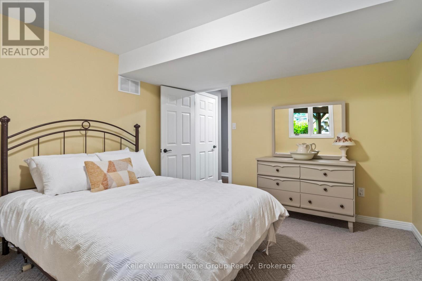 Photo 33 of 25 Riverview Drive, Centre Wellington ON