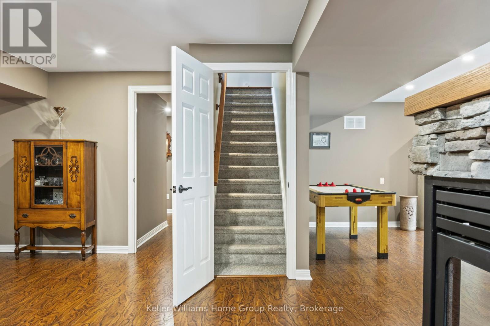 Photo 28 of 25 Riverview Drive, Centre Wellington ON