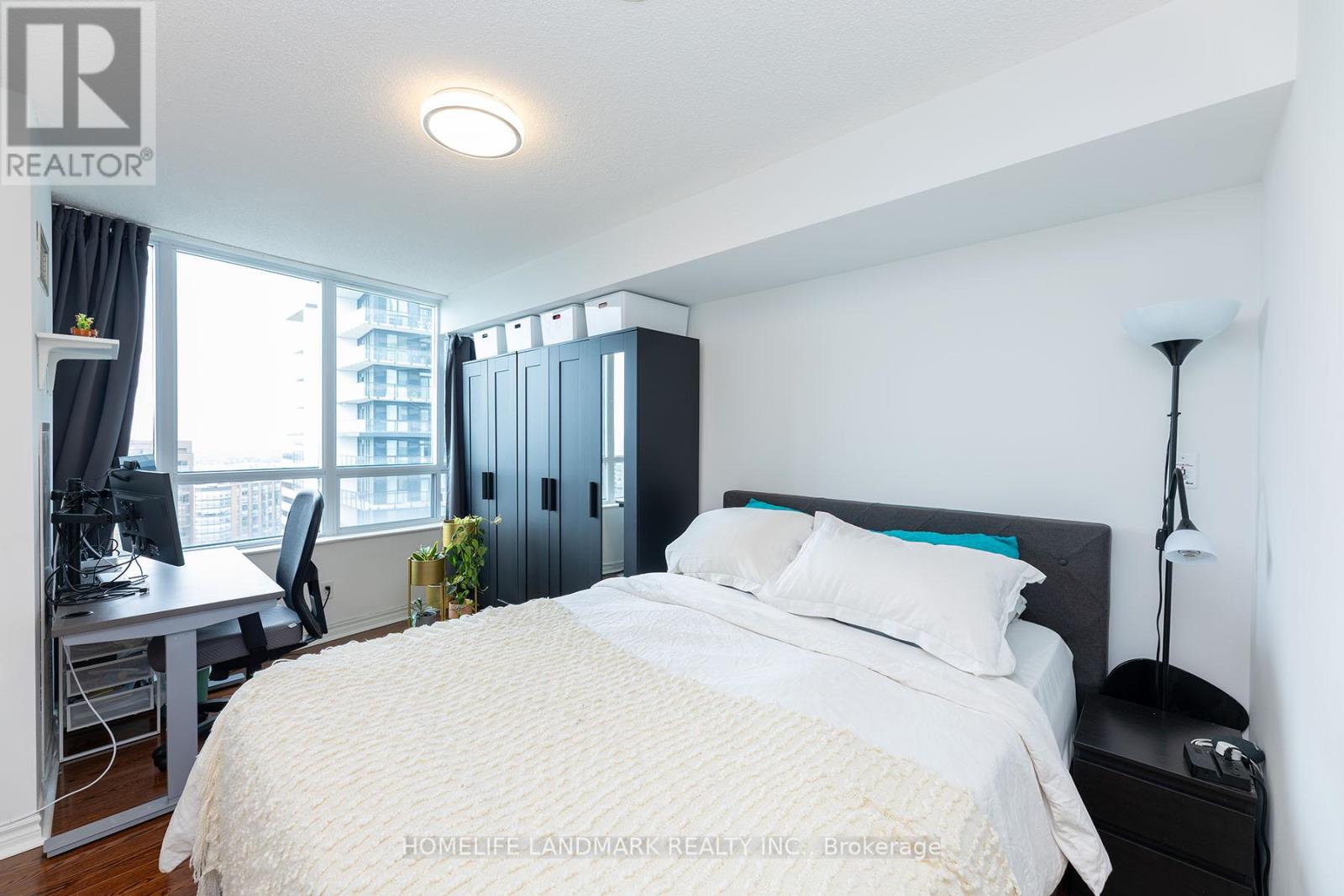 Photo 13 of 3510 18 Spring Garden Avenue, Toronto ON