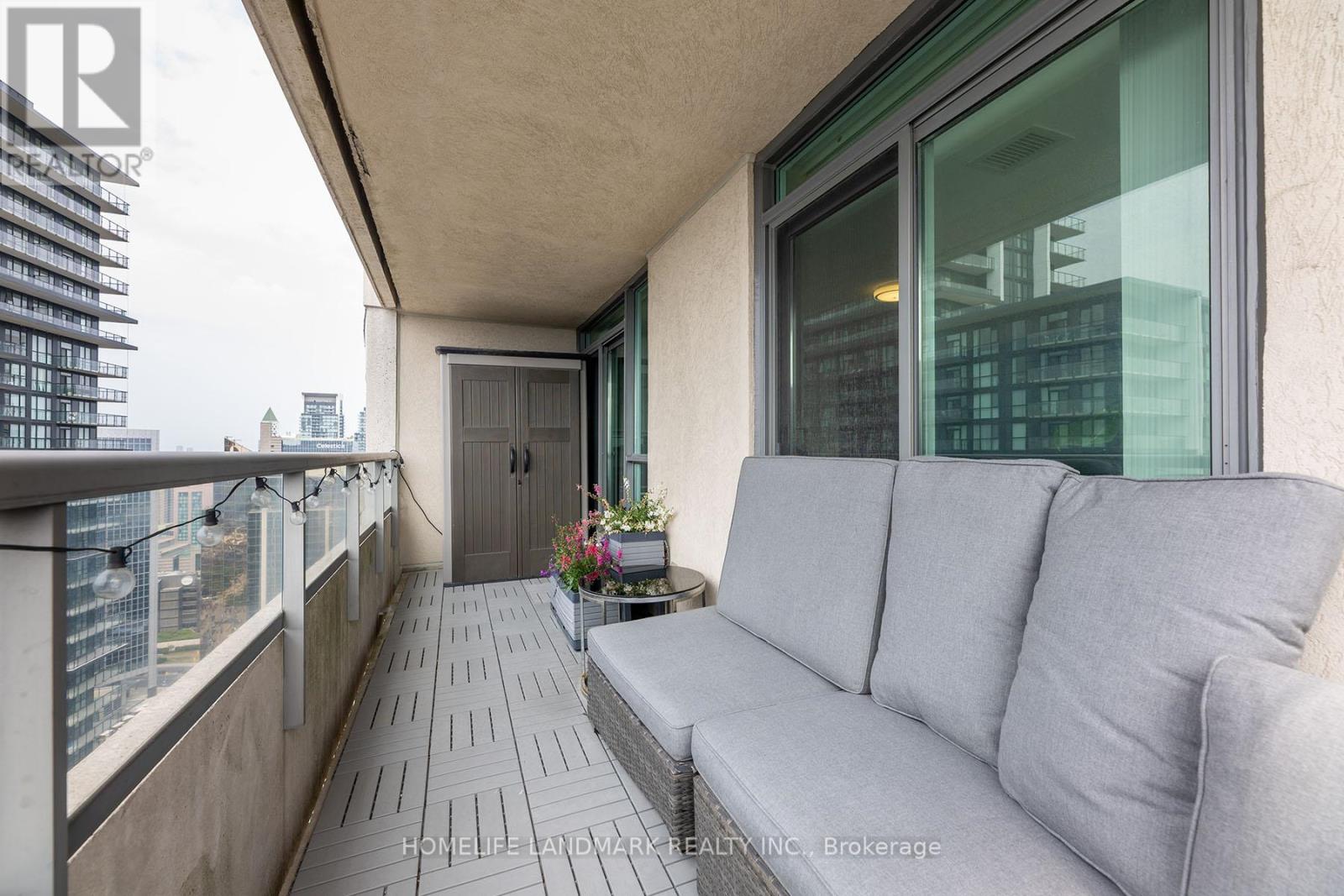 Photo 23 of 3510 18 Spring Garden Avenue, Toronto ON