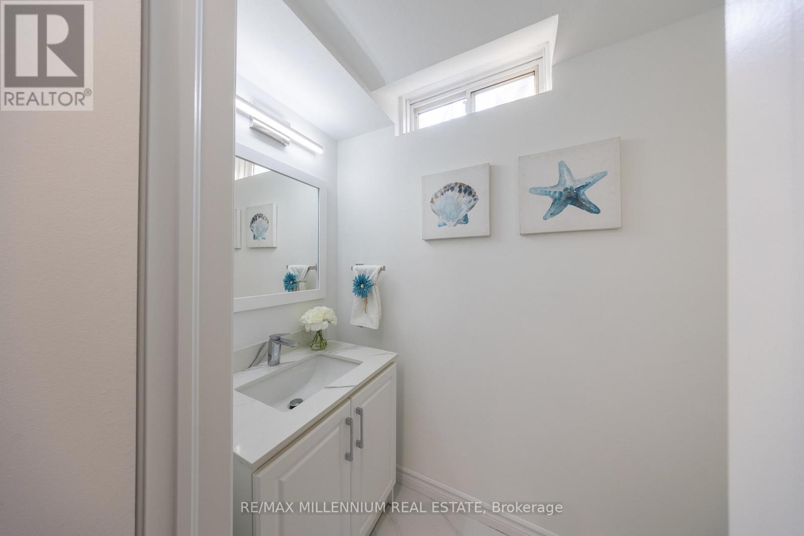 Photo 24 of 151 120 Nonquon Road, Oshawa ON